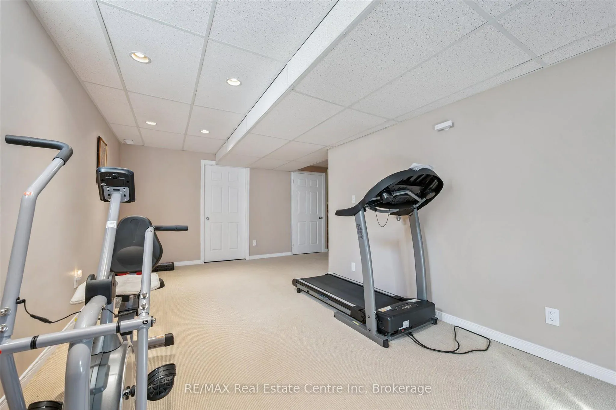 80 Clairfields Drive W