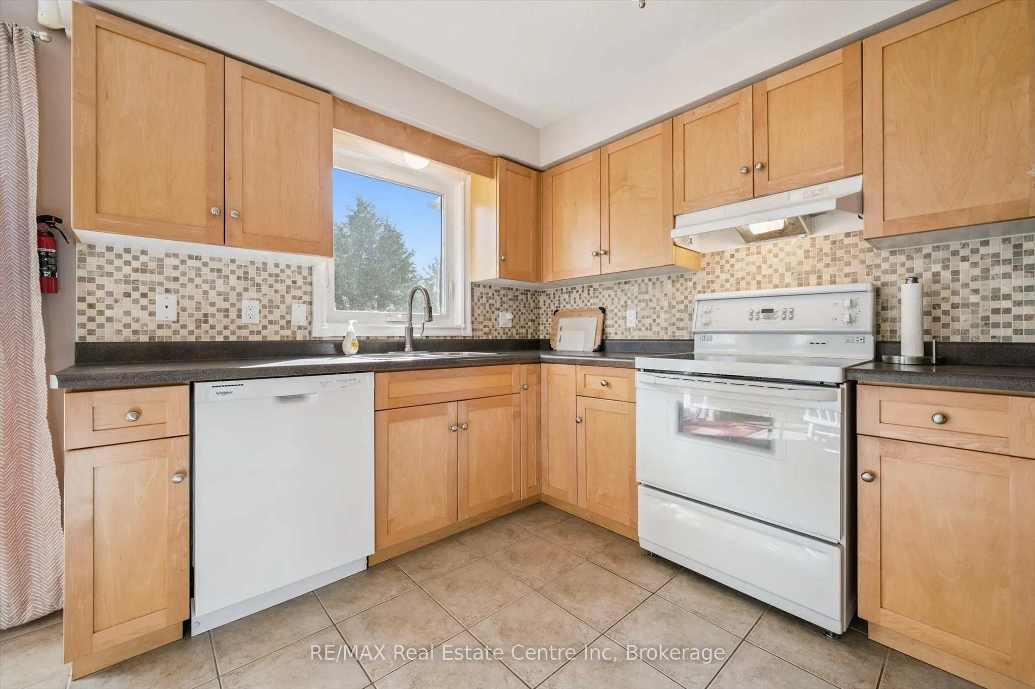 80 Clairfields Drive W