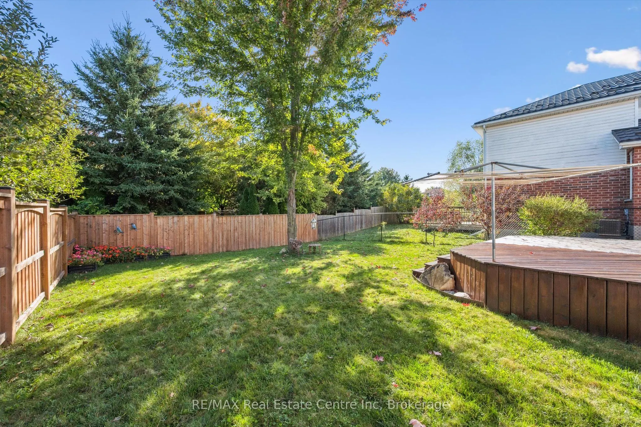 80 Clairfields Drive W