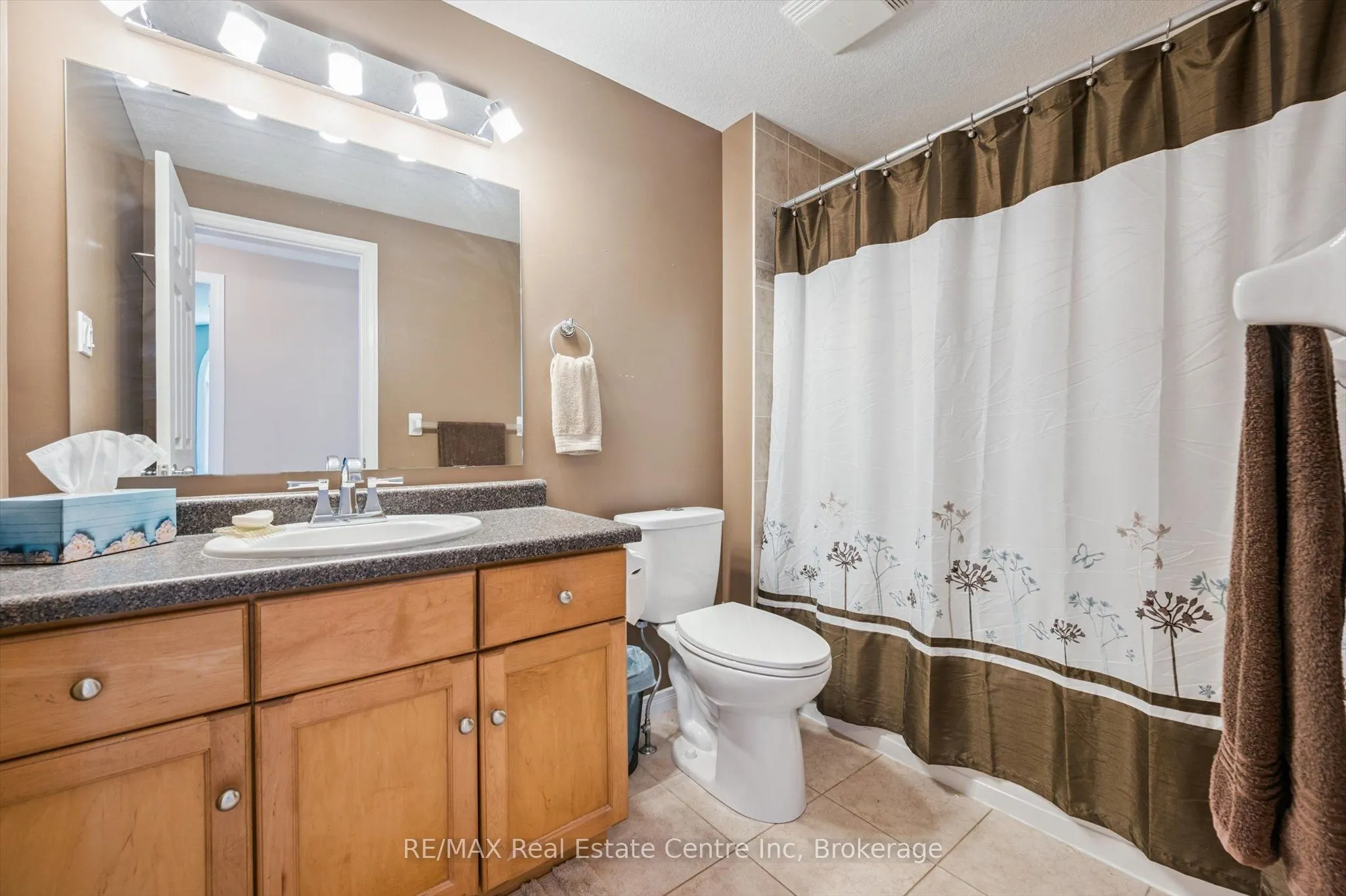 80 Clairfields Drive W