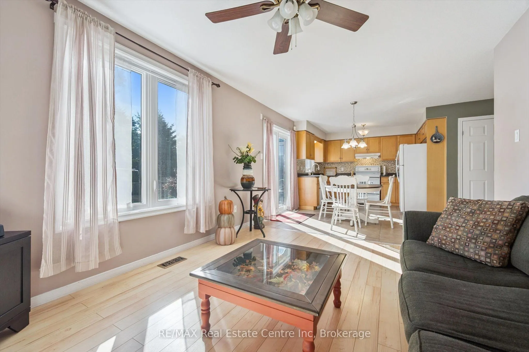 80 Clairfields Drive W