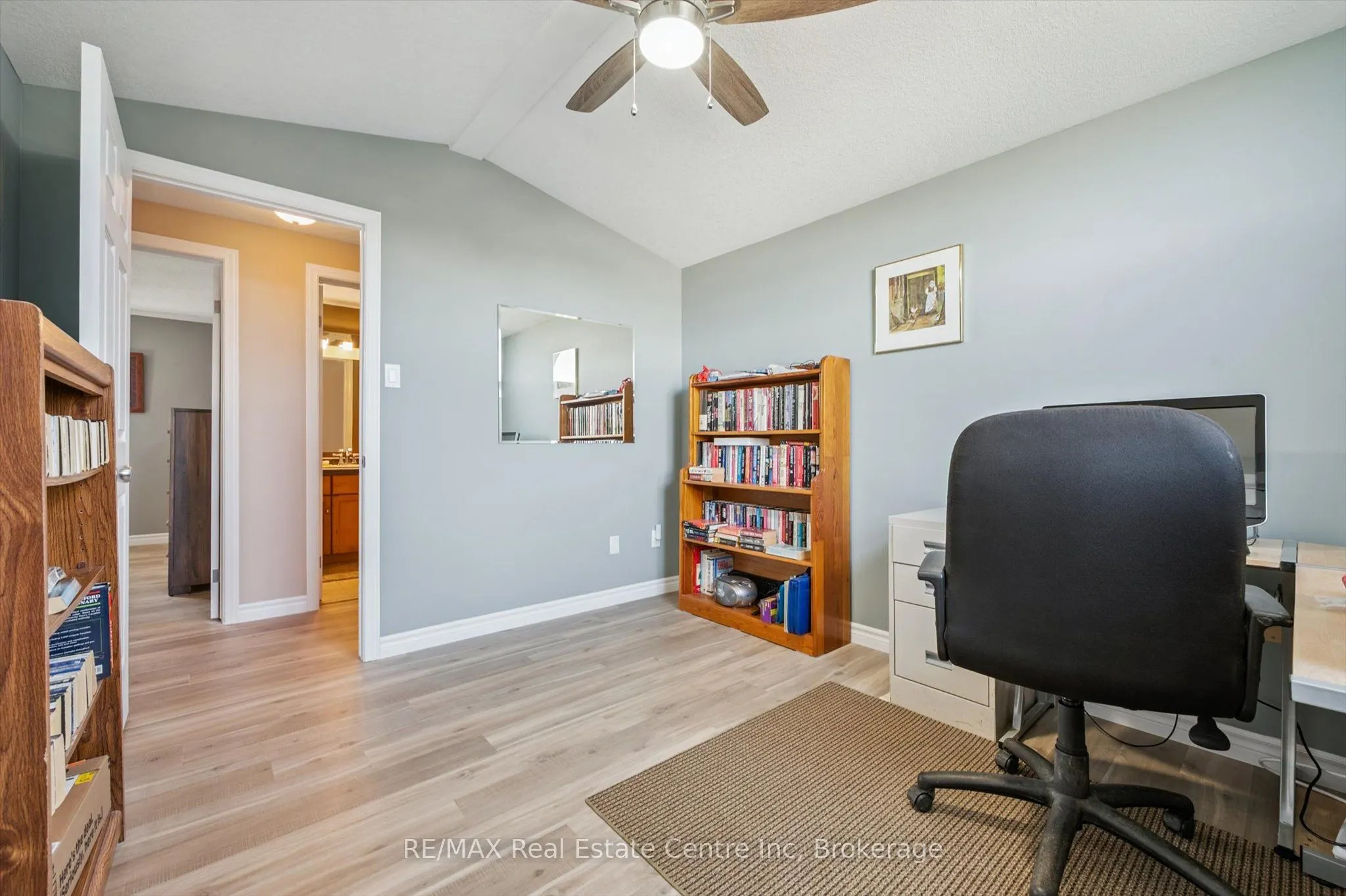 80 Clairfields Drive W