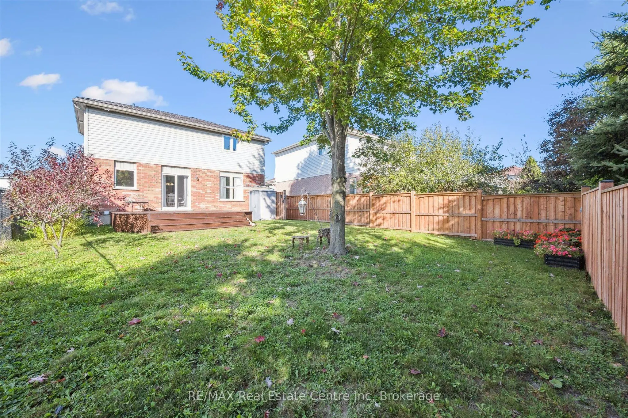 80 Clairfields Drive W