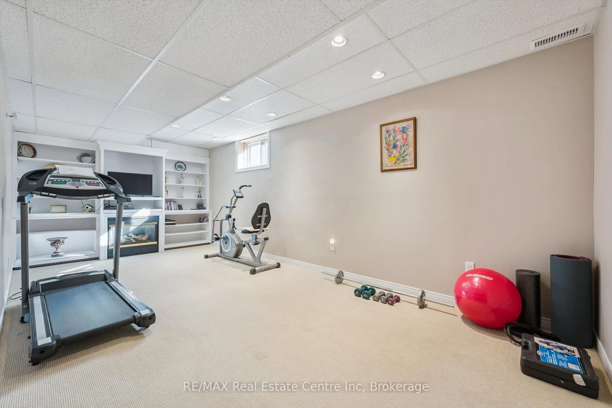 80 Clairfields Drive W