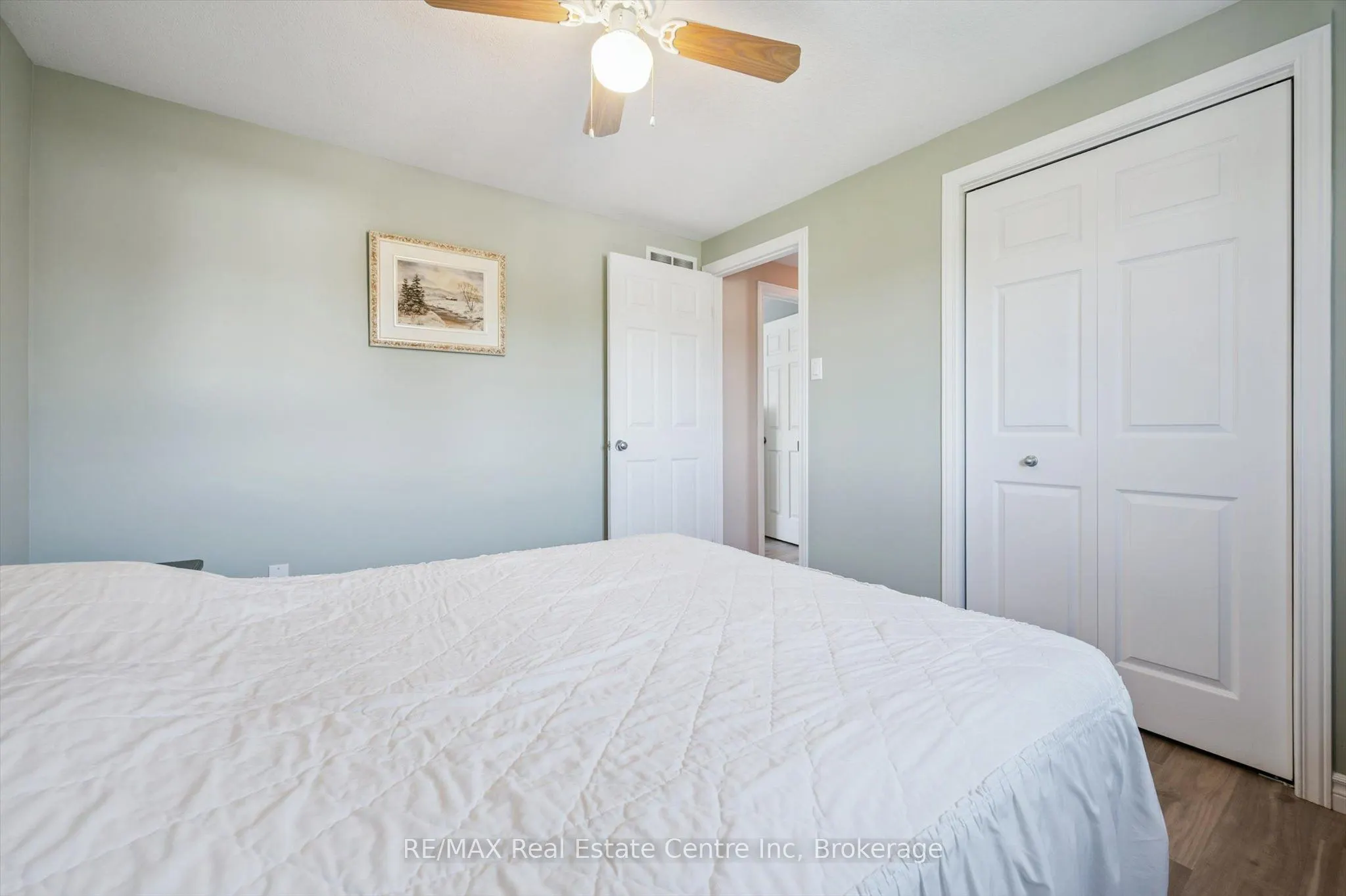 80 Clairfields Drive W