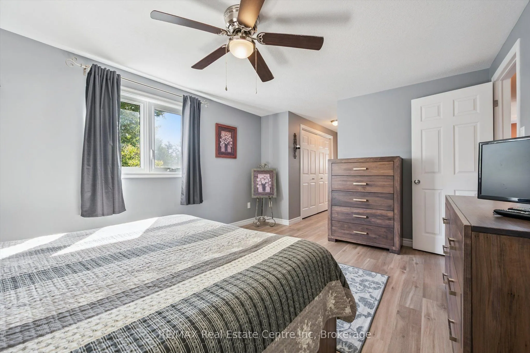 80 Clairfields Drive W