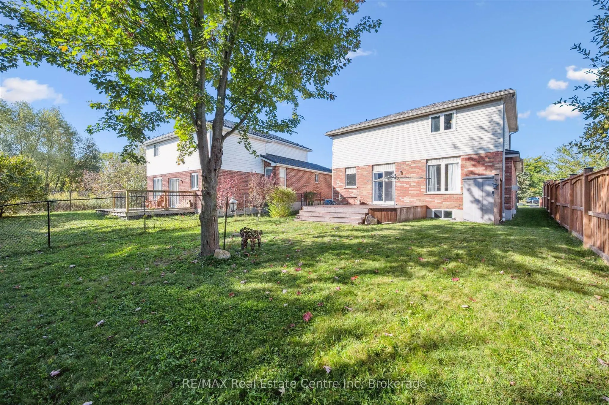 80 Clairfields Drive W