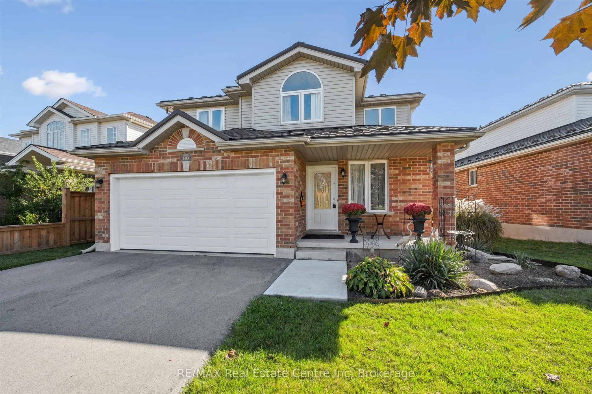 80 Clairfields Drive W