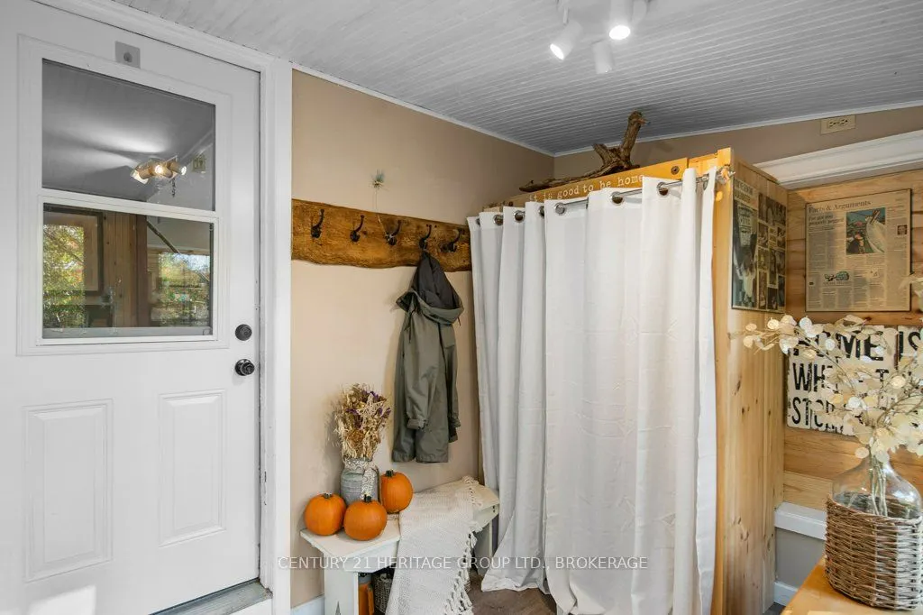 1433 Townline Road