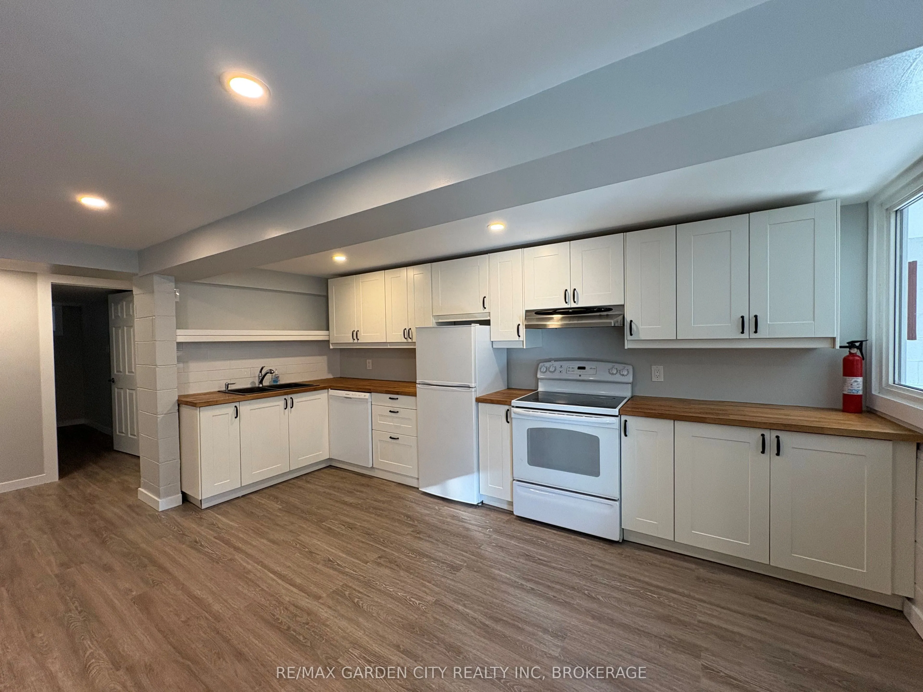 1419 PELHAM Street, #7