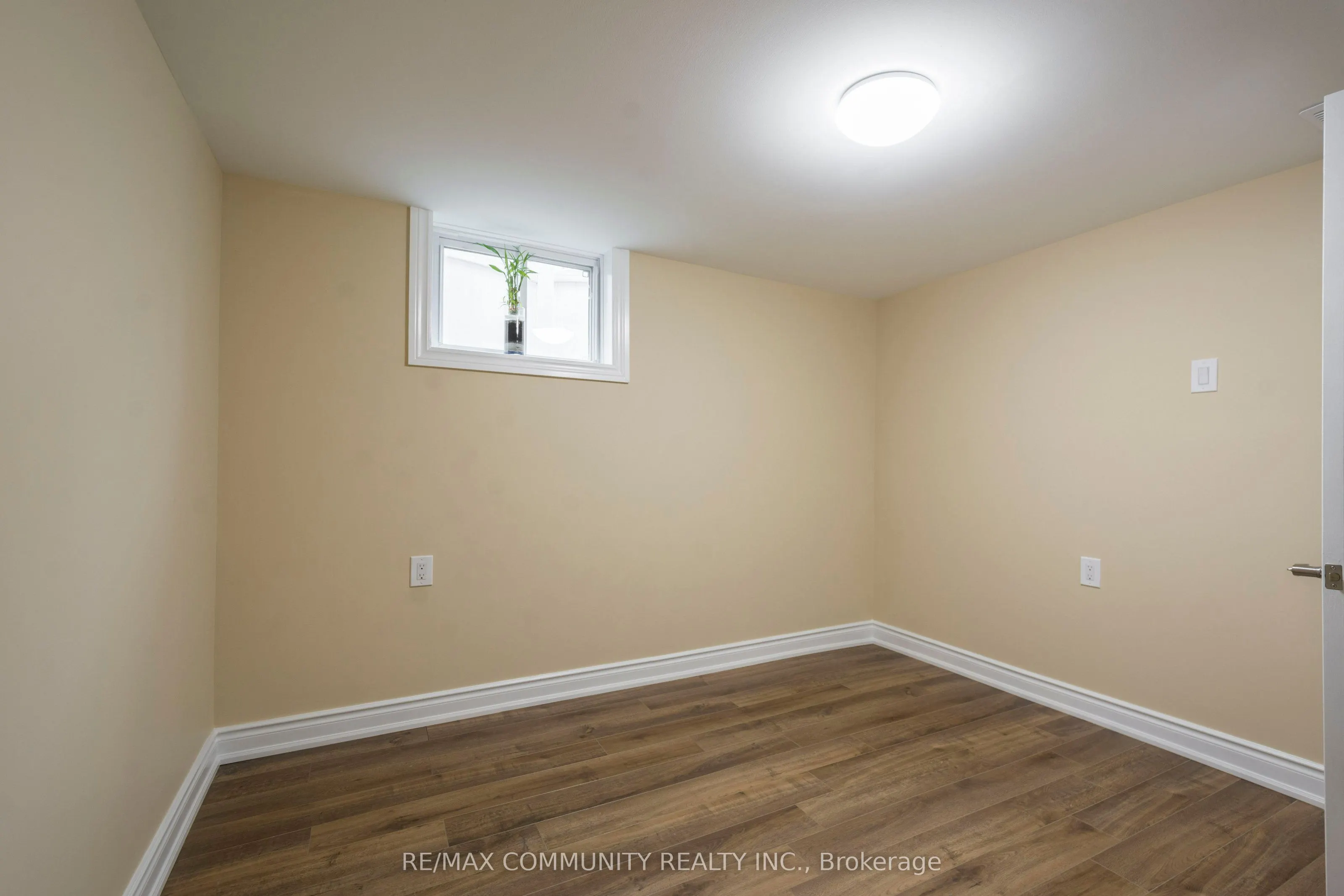 69 Elizabeth Crescent, #Basement