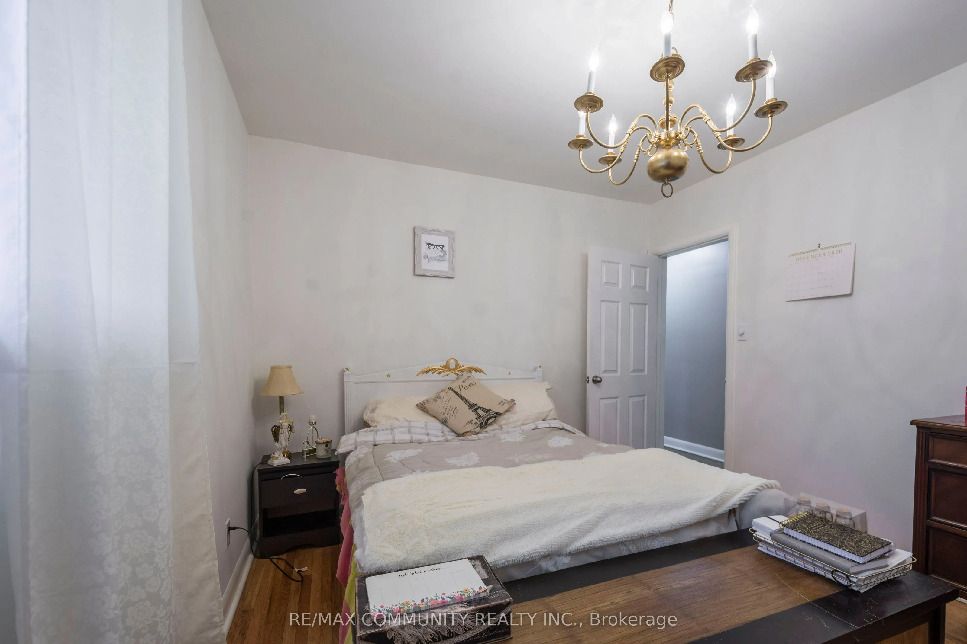 69 Elizabeth Crescent, #Main Floor