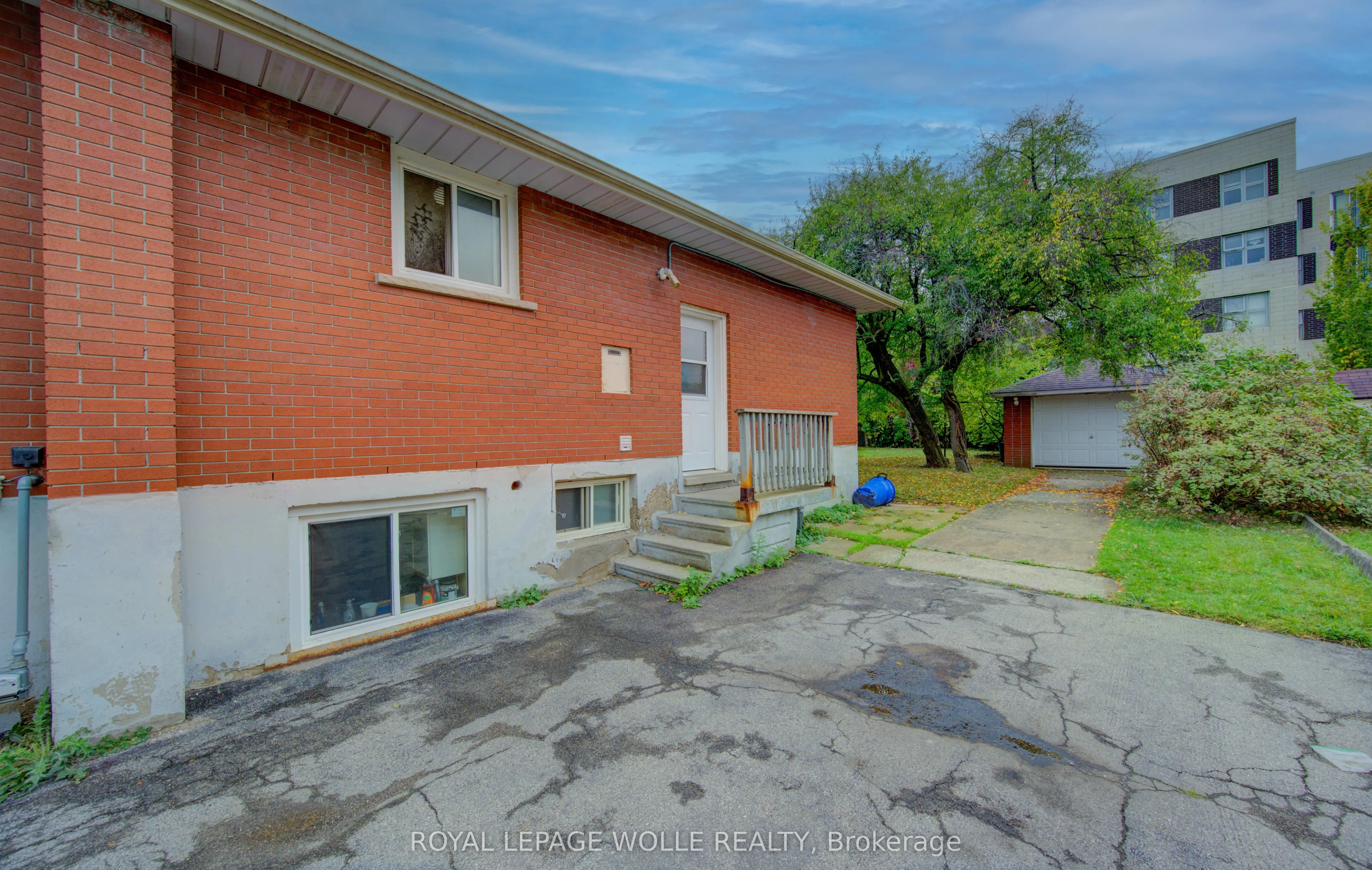 4 Cardill Crescent