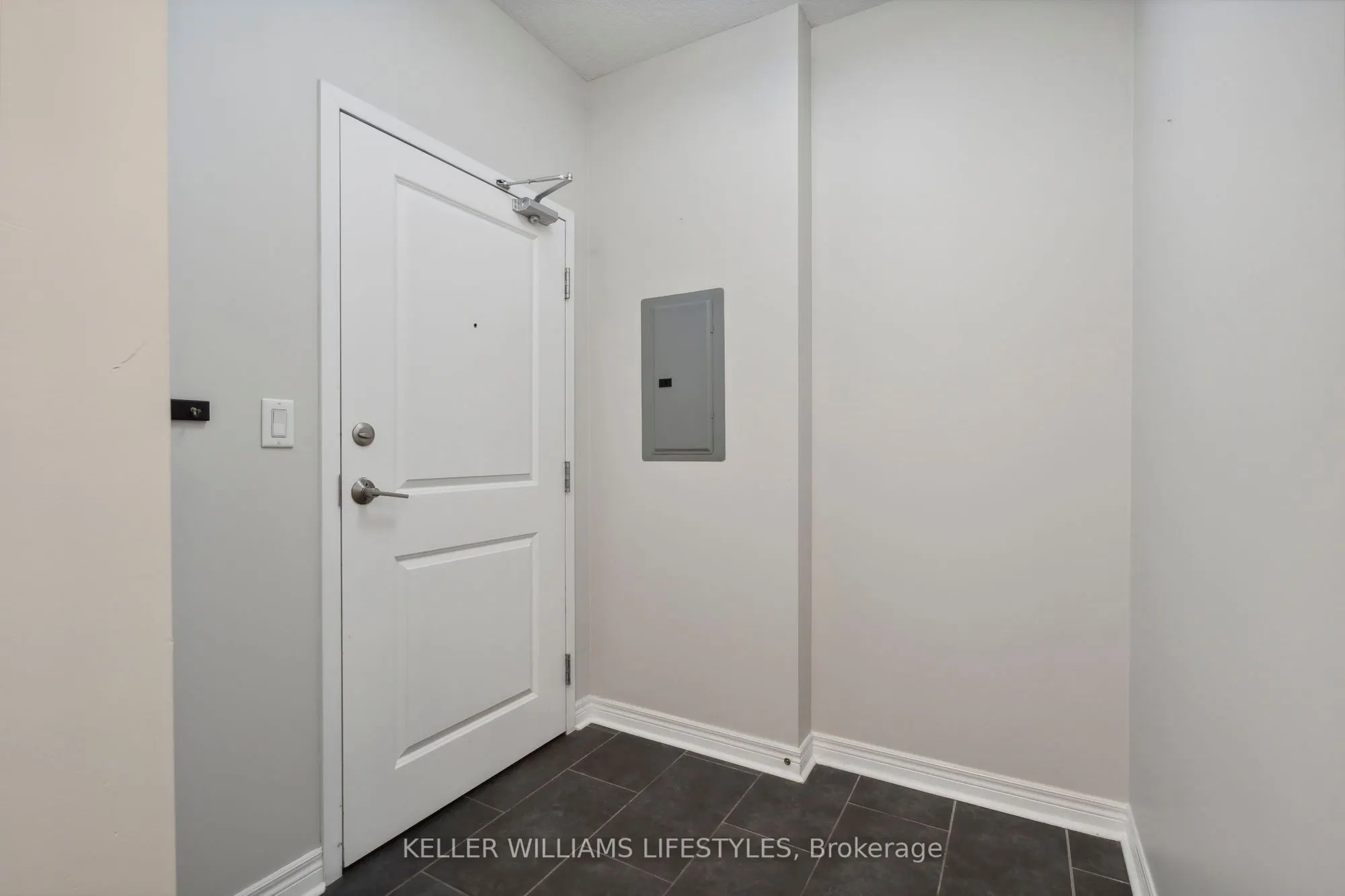 330 Ridout Street N, #1210
