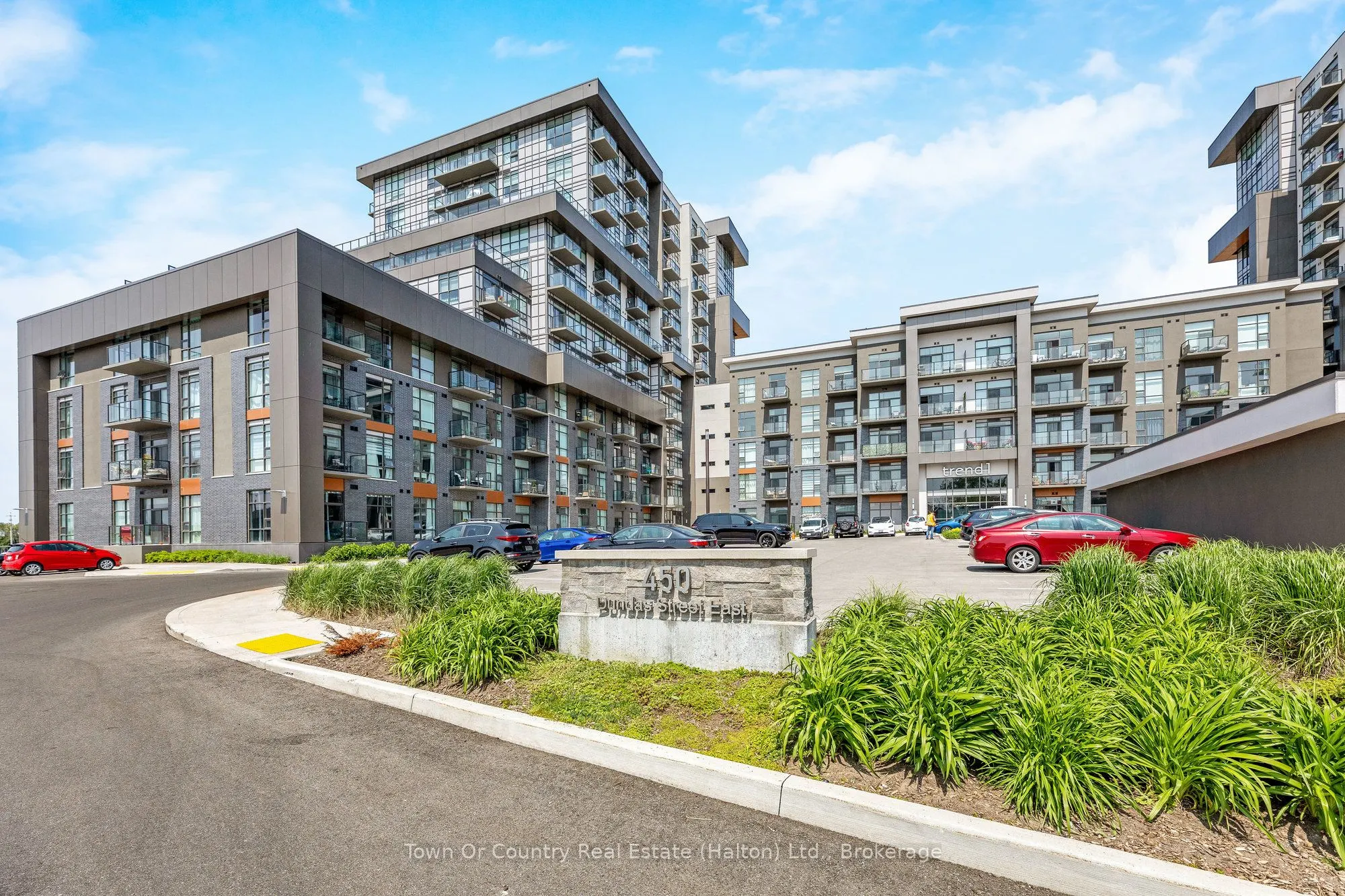 450 Dundas Street E, #330