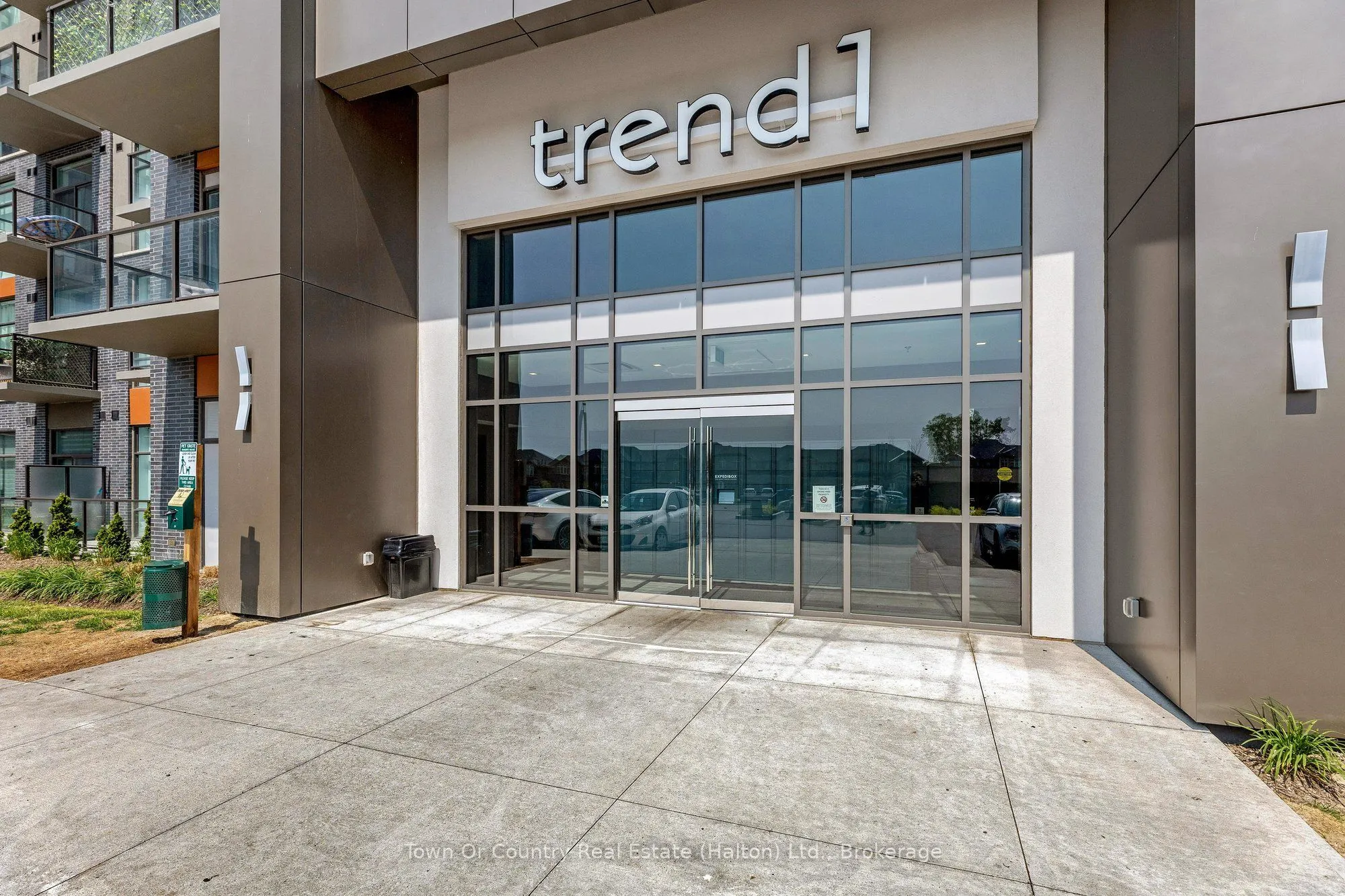 450 Dundas Street E, #330