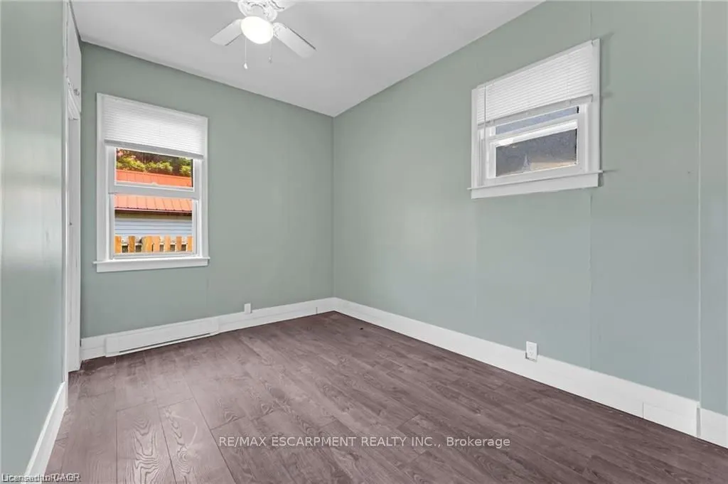 34 Welland Street, #Main
