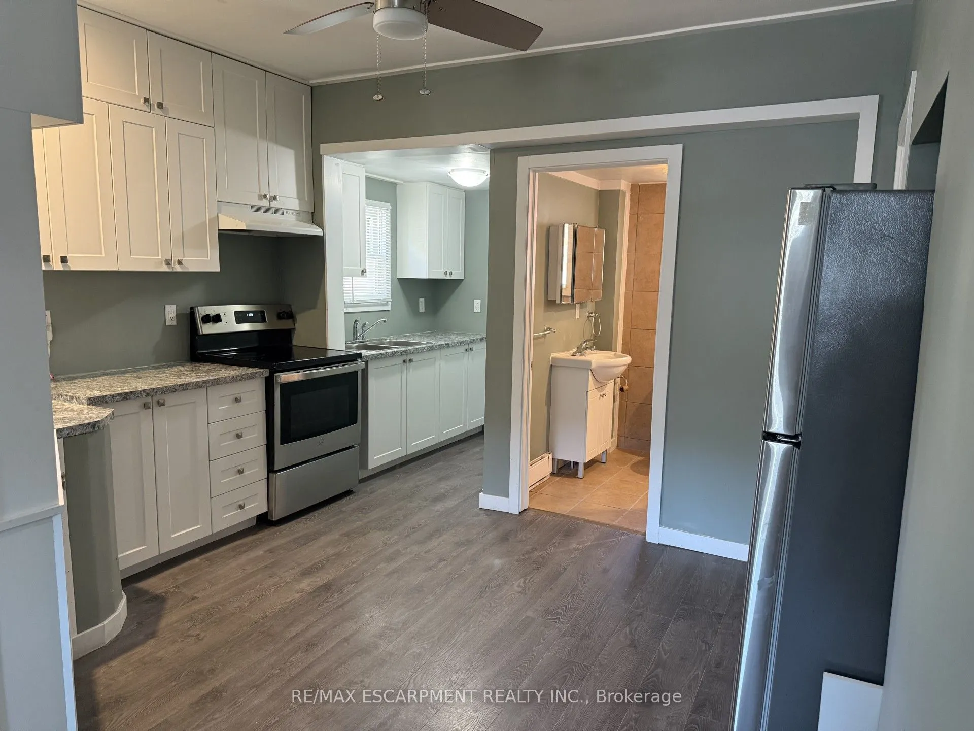 34 Welland Street, #Main