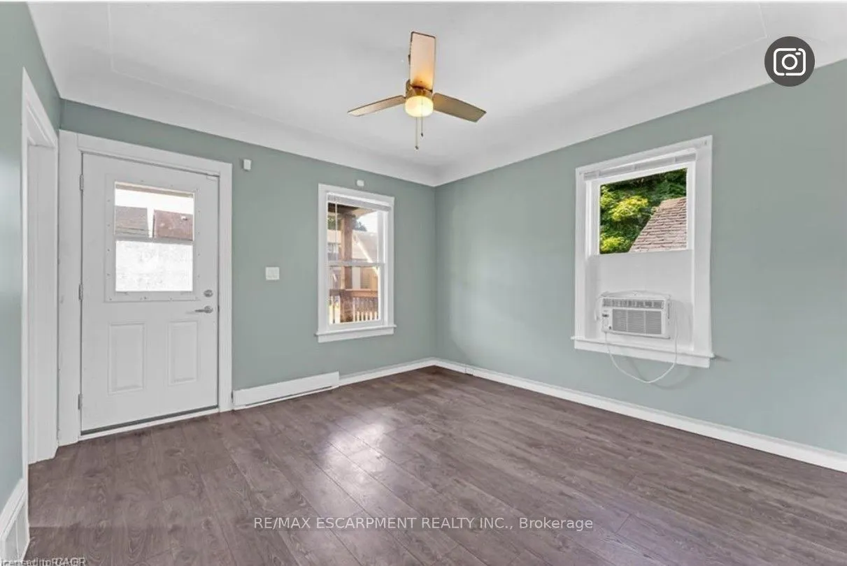34 Welland Street, #Main