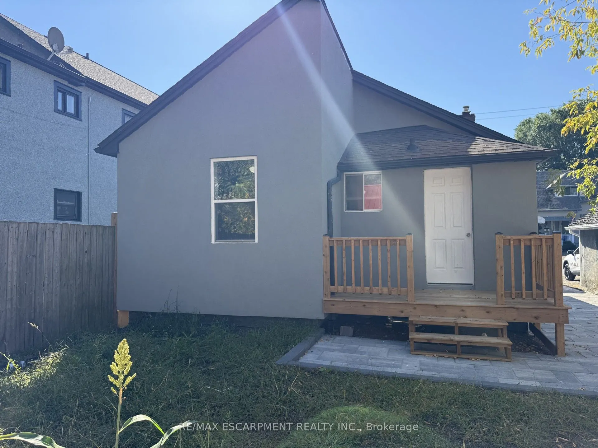 34 Welland Street, #Main