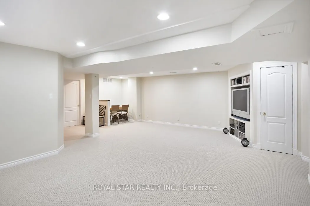 38 Rialto Way