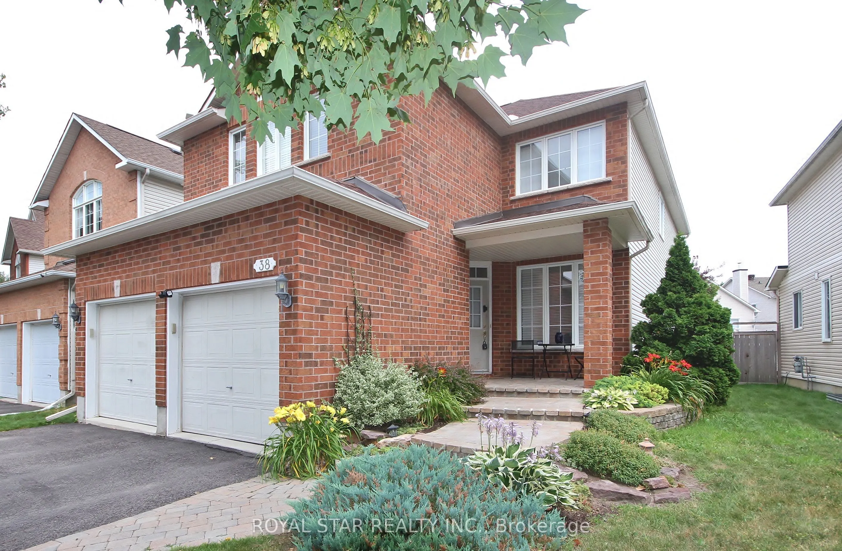 38 Rialto Way