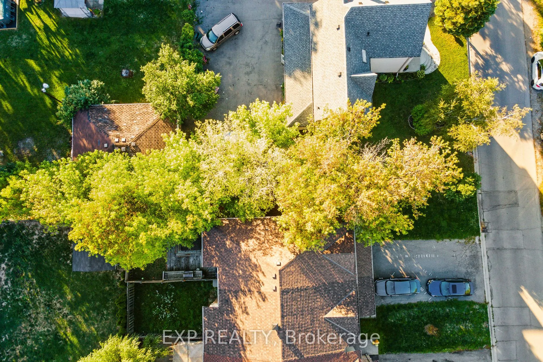 27 Pettit Street