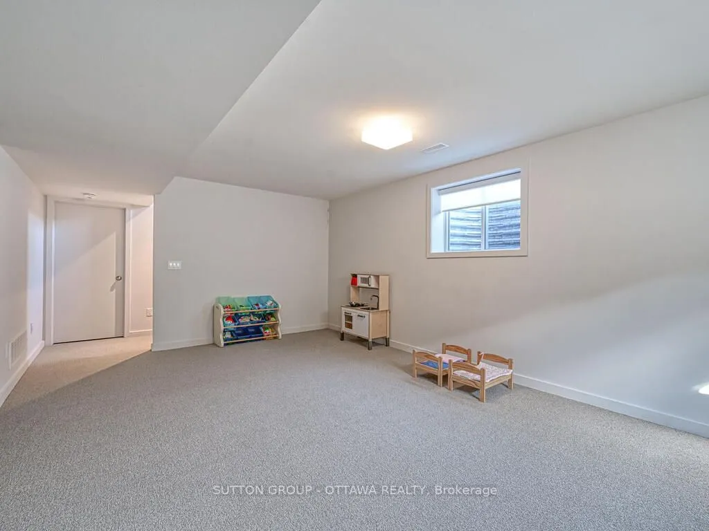 732 Wooler Place