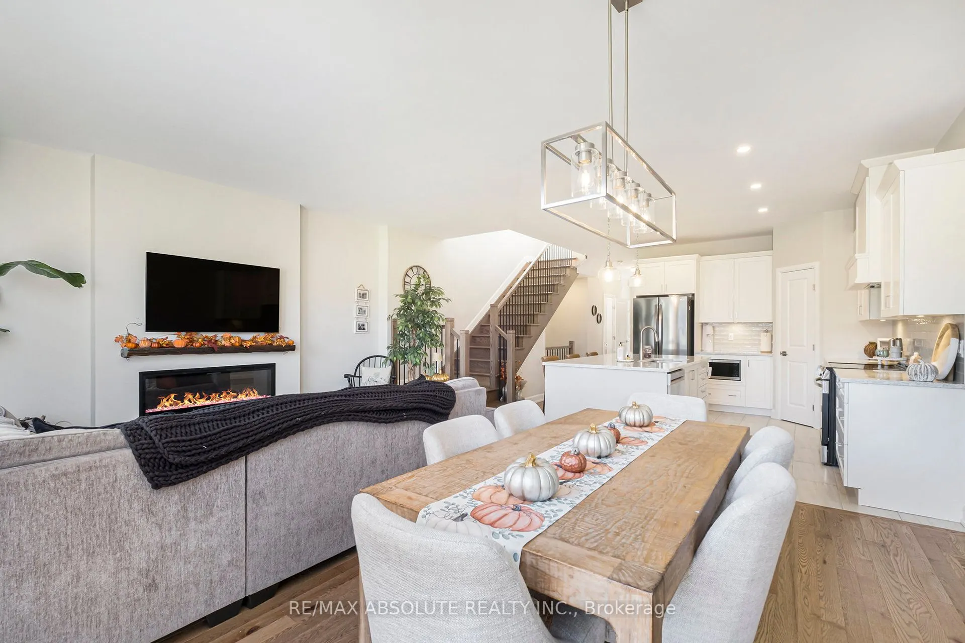 16 Cockburn Street, #B