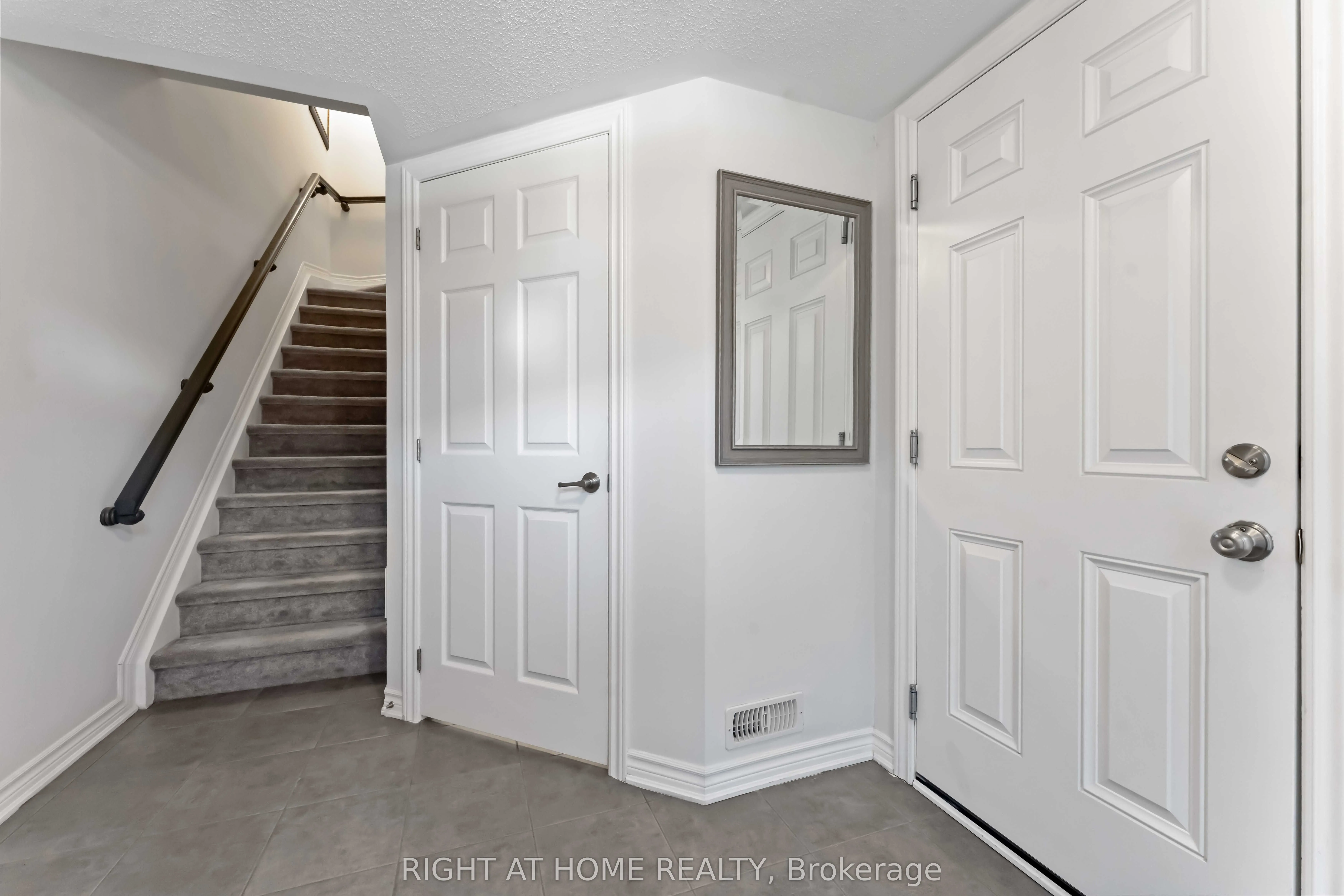 411 Gerardia Lane