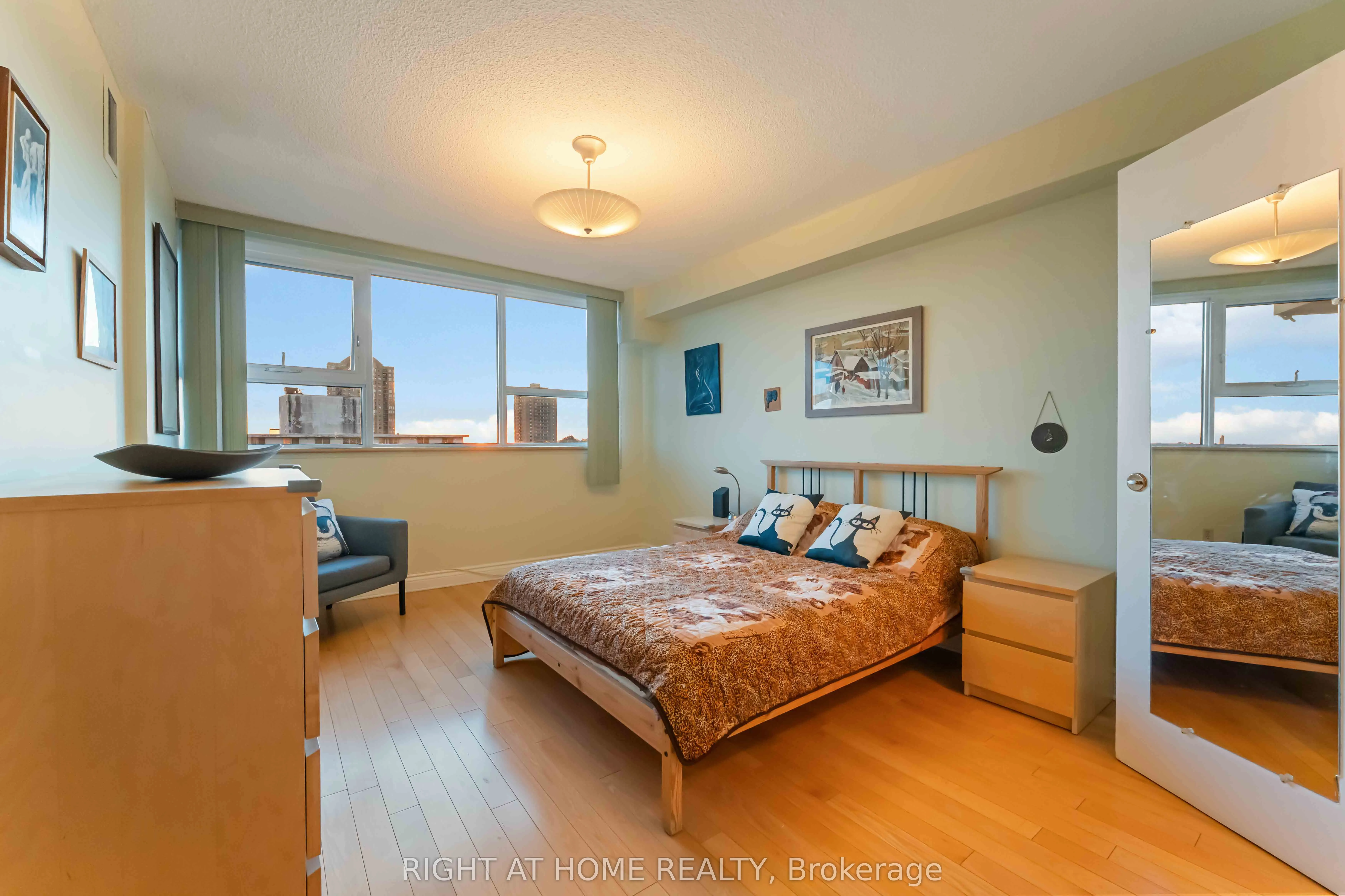 555 Brittany Drive, #903