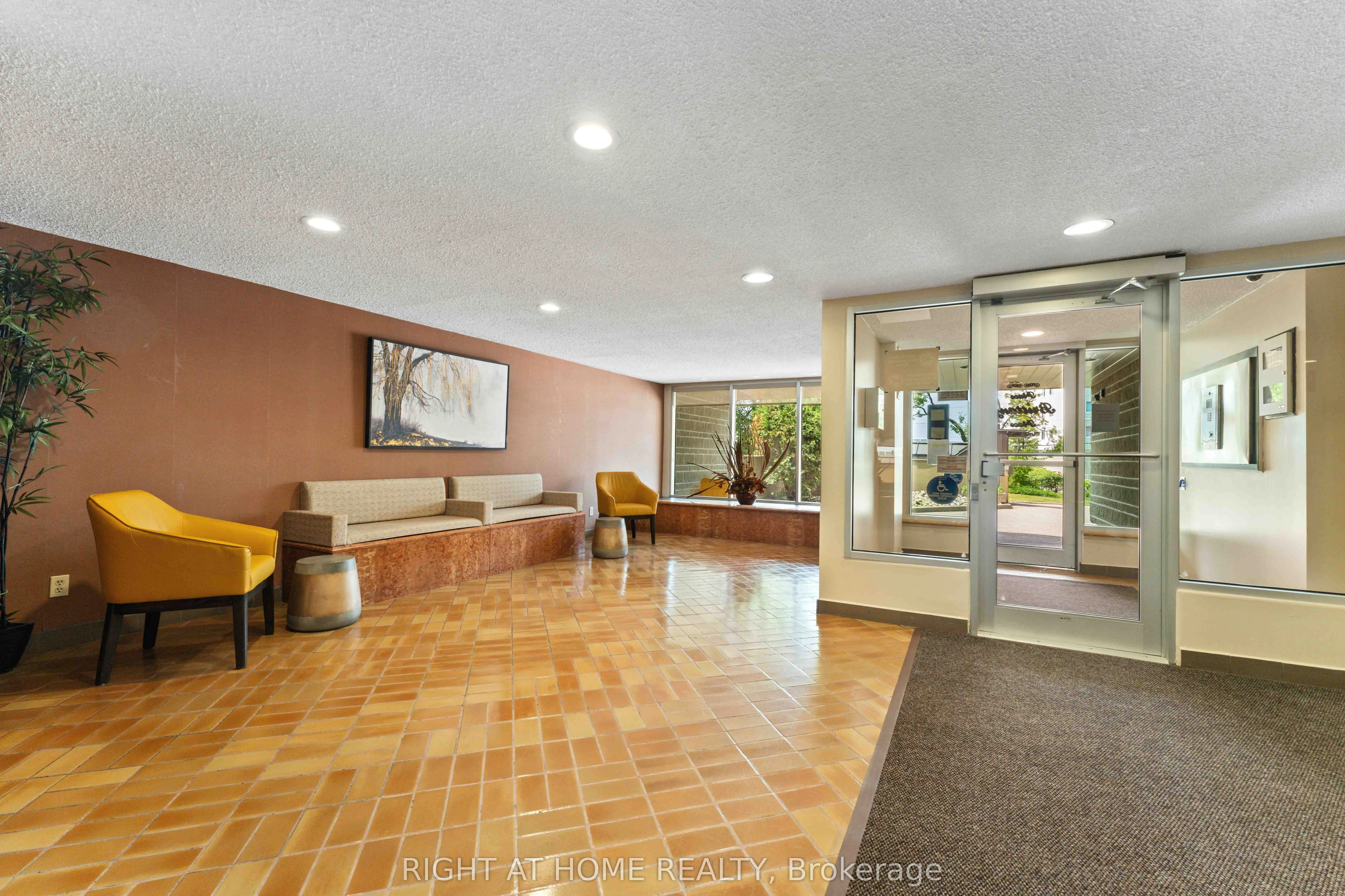 555 Brittany Drive, #903