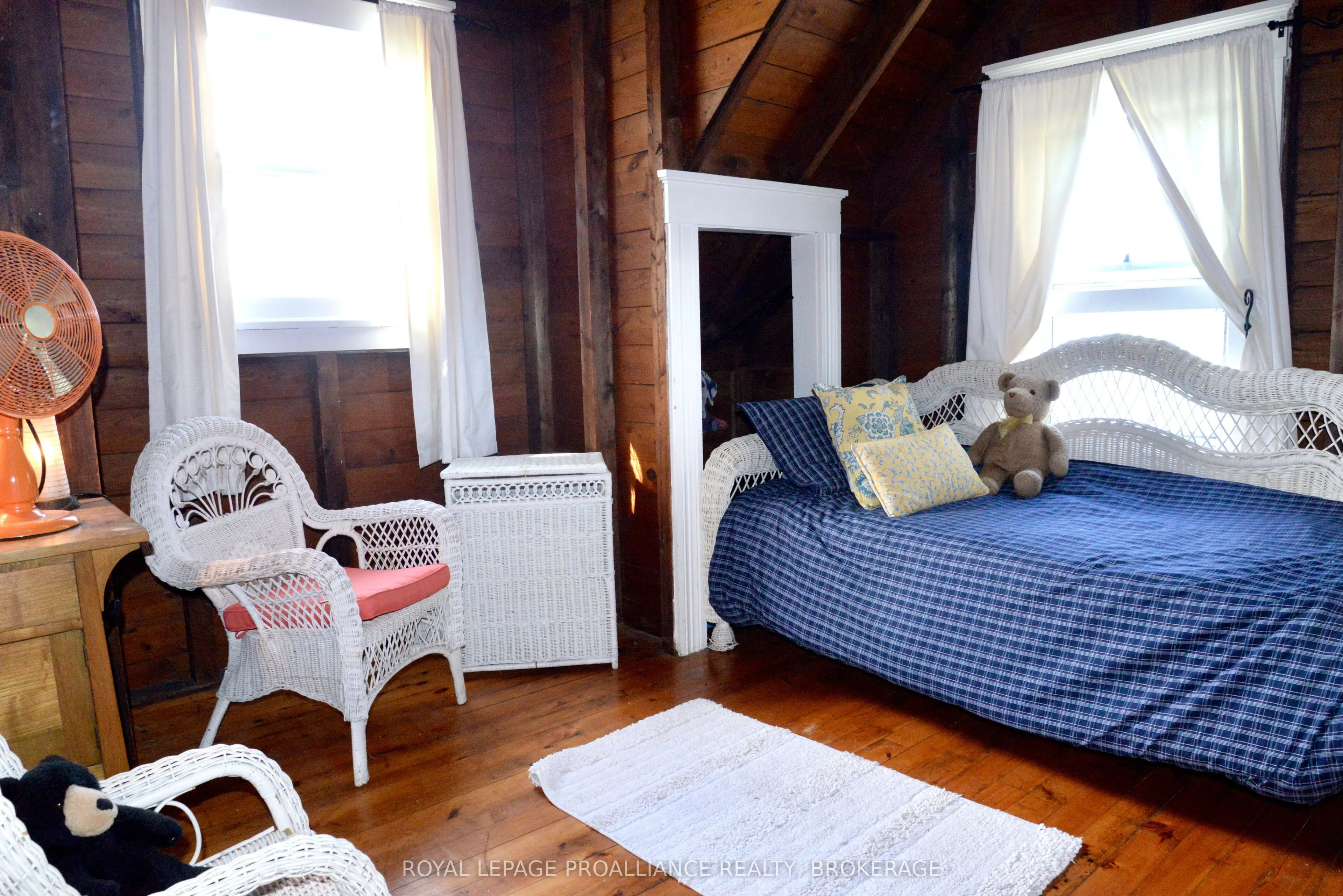 121 Tremont Park Island