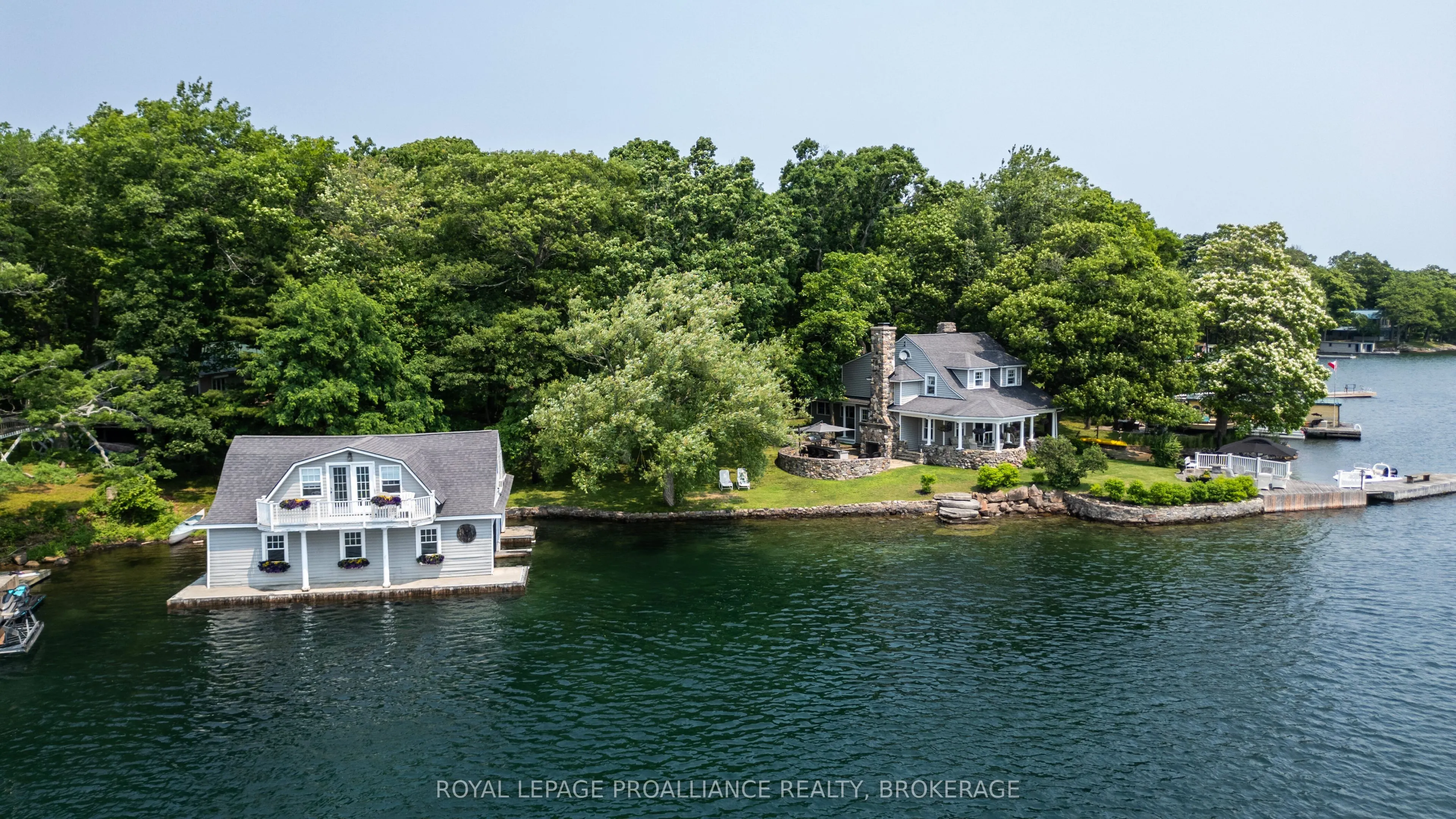 121 Tremont Park Island
