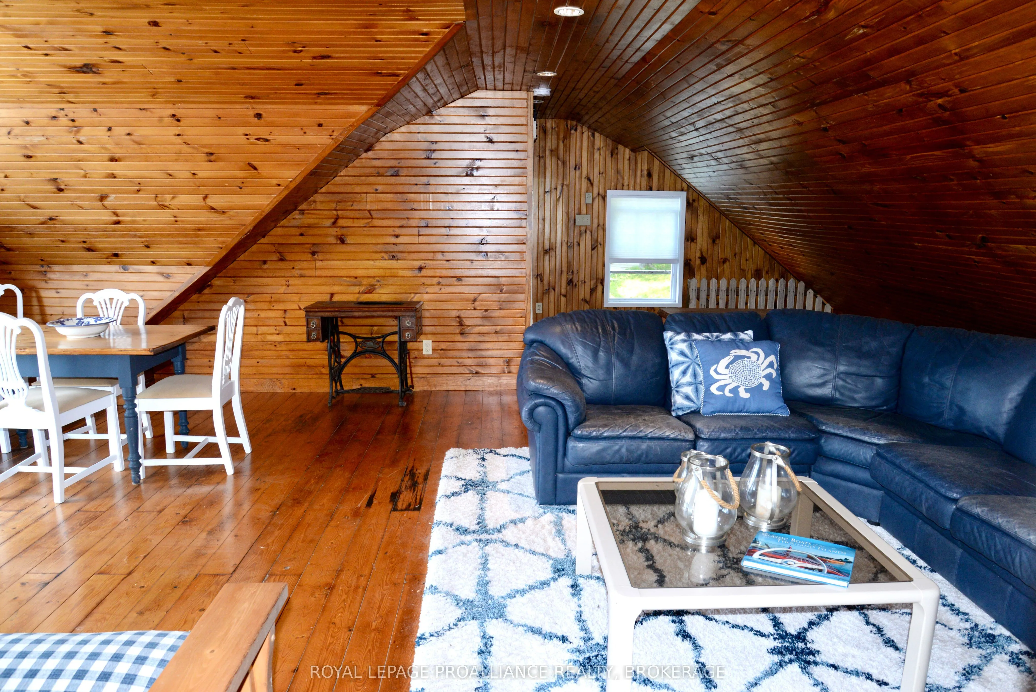 121 Tremont Park Island