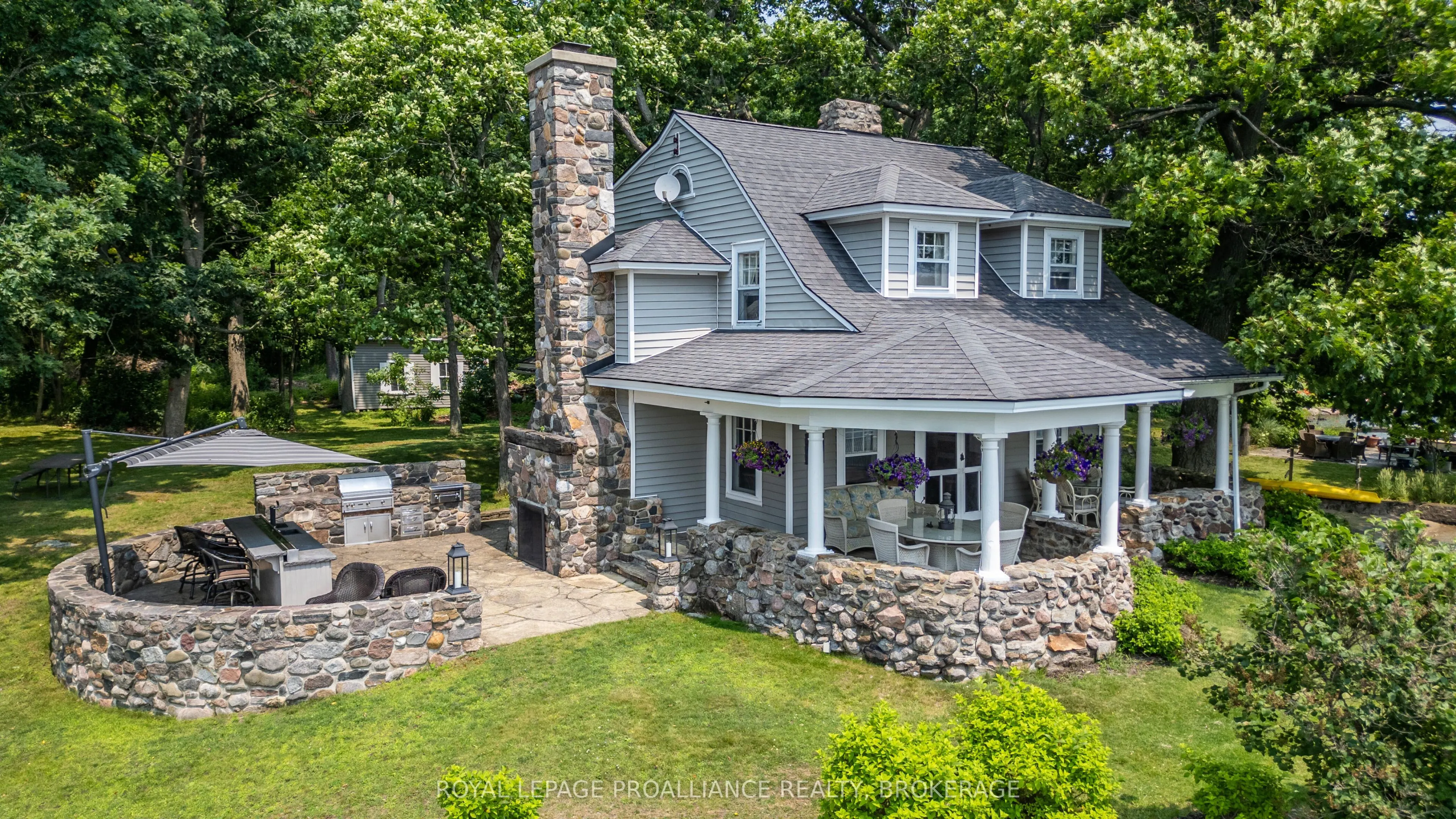 121 Tremont Park Island