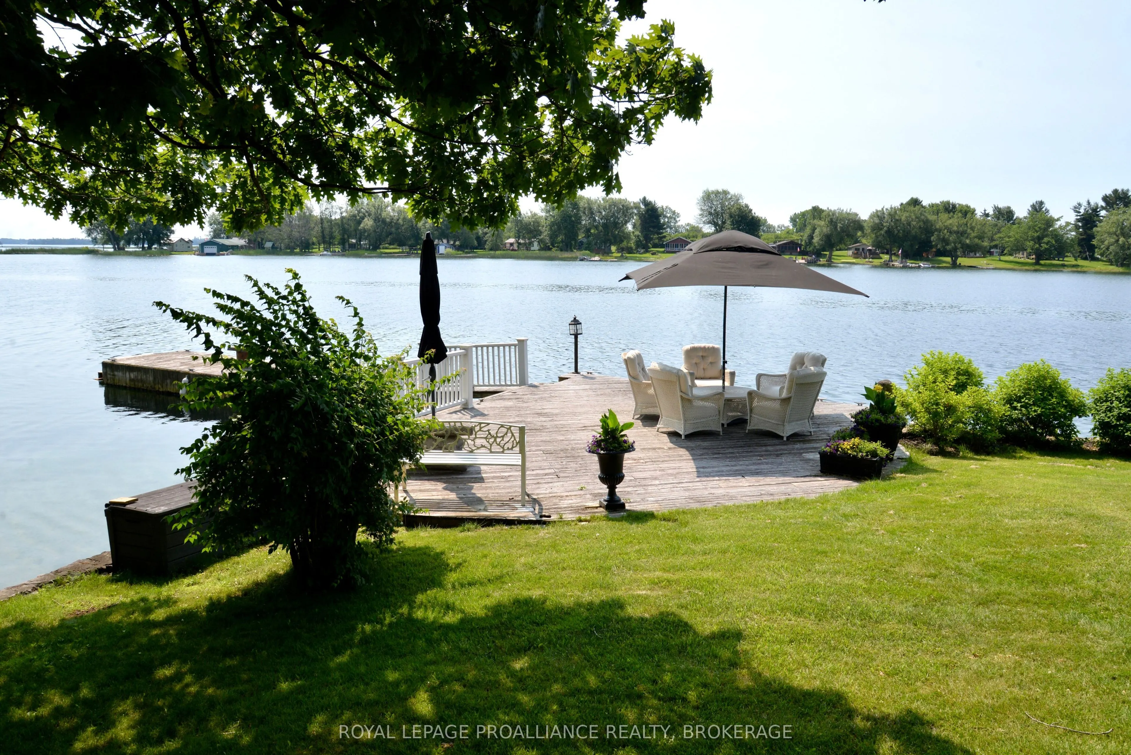 121 Tremont Park Island