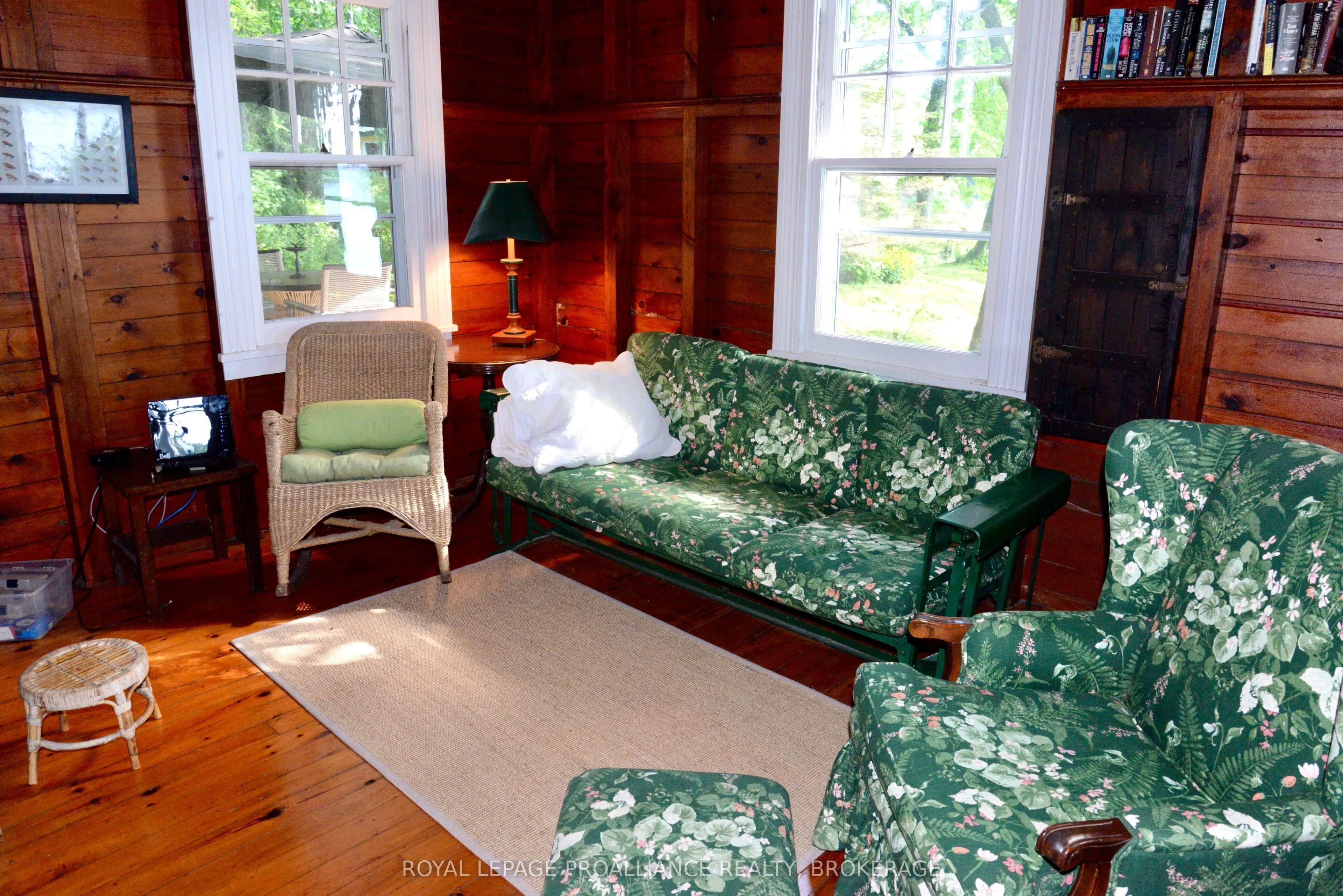 121 Tremont Park Island