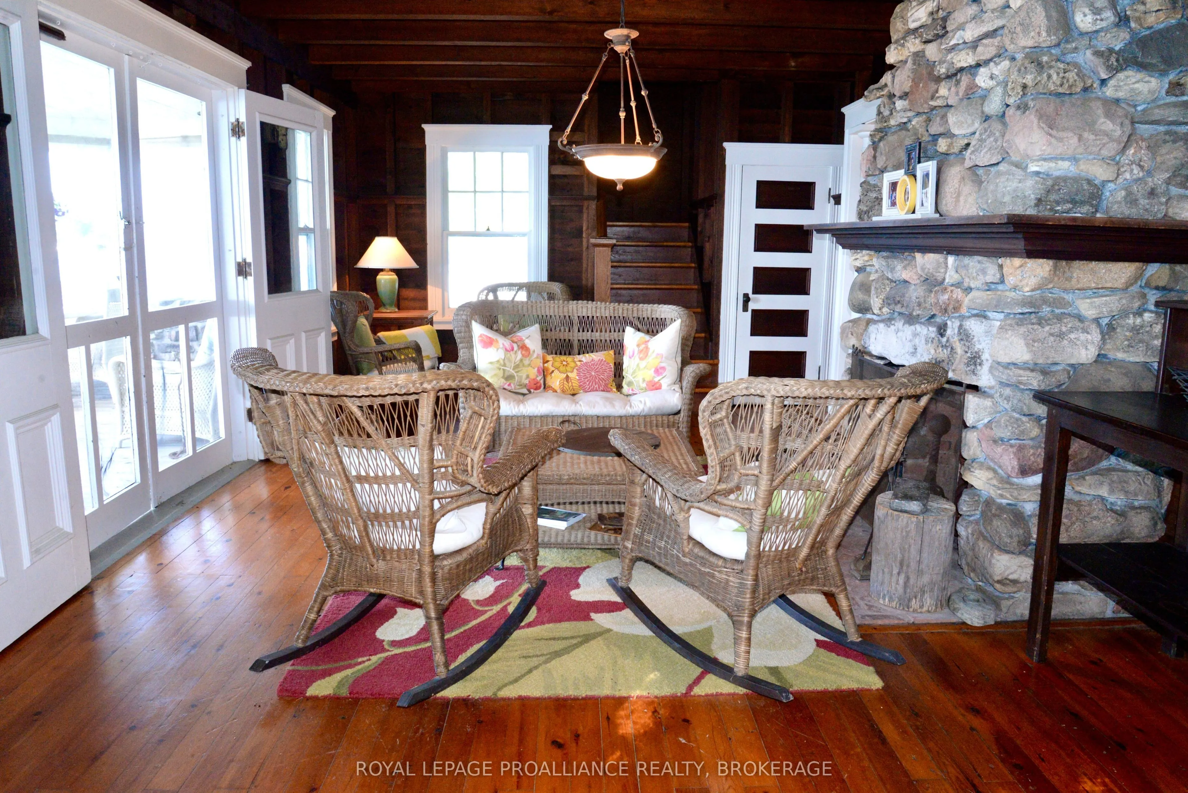 121 Tremont Park Island