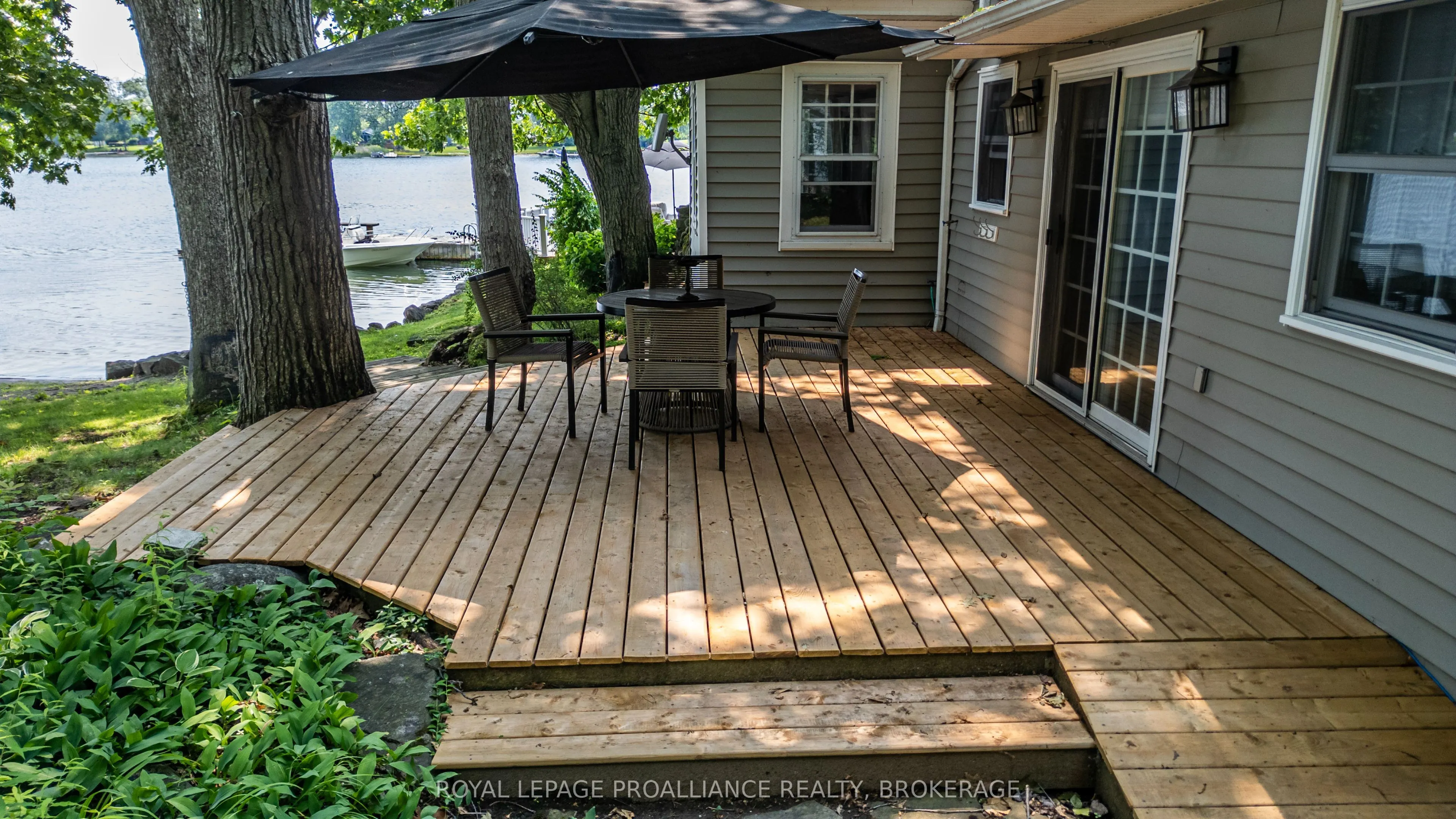 121 Tremont Park Island
