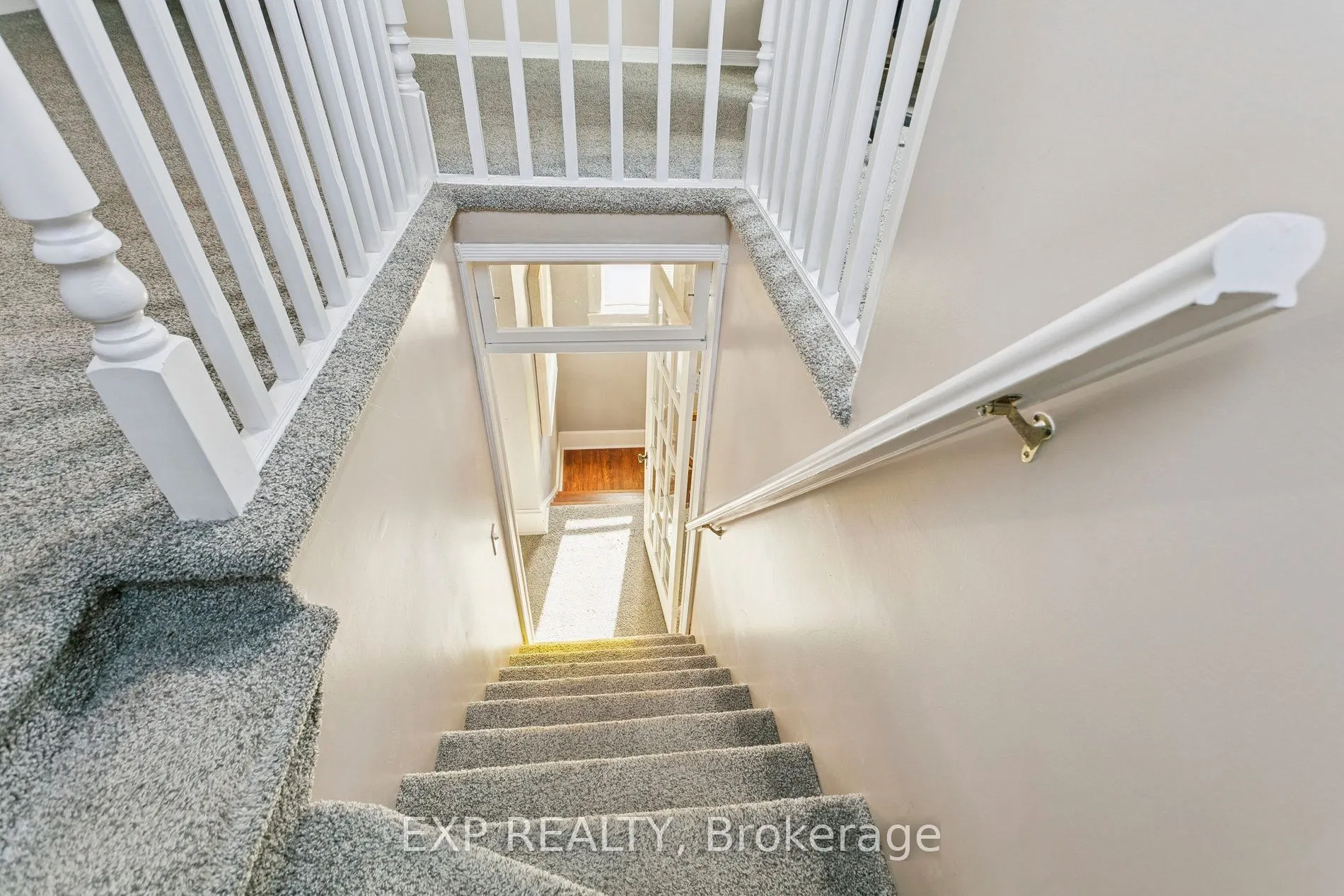 132 Queen Street W