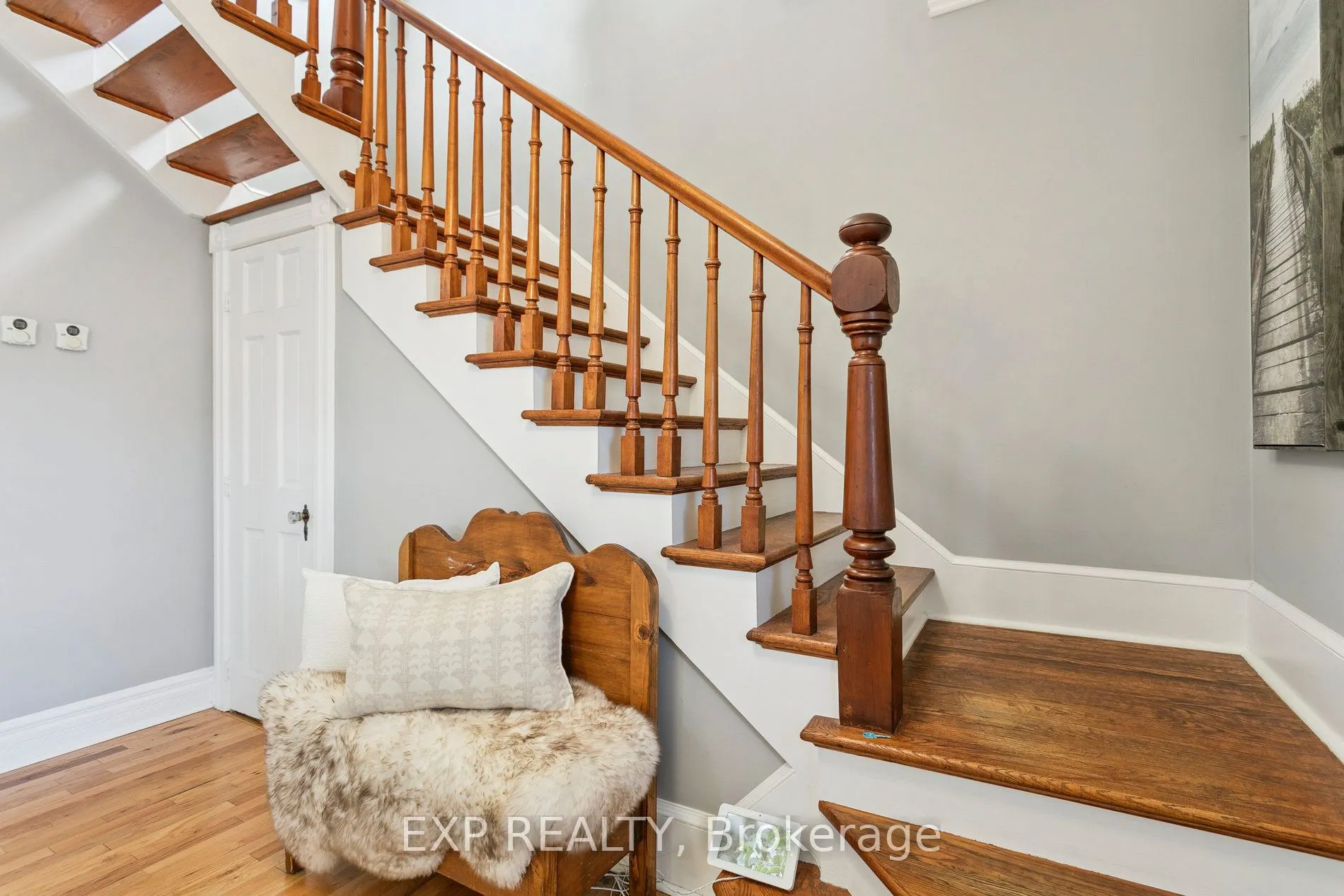132 Queen Street W