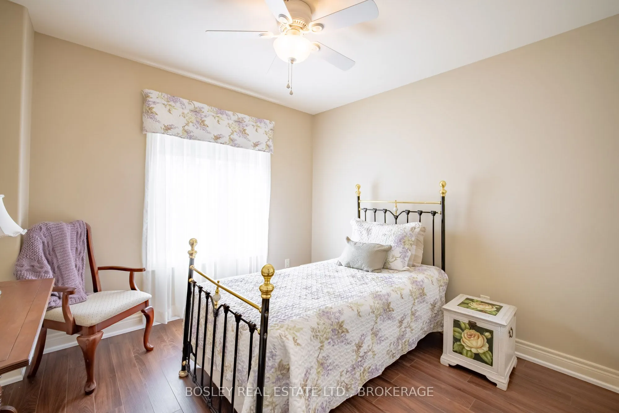 409 Niagara Street, #16