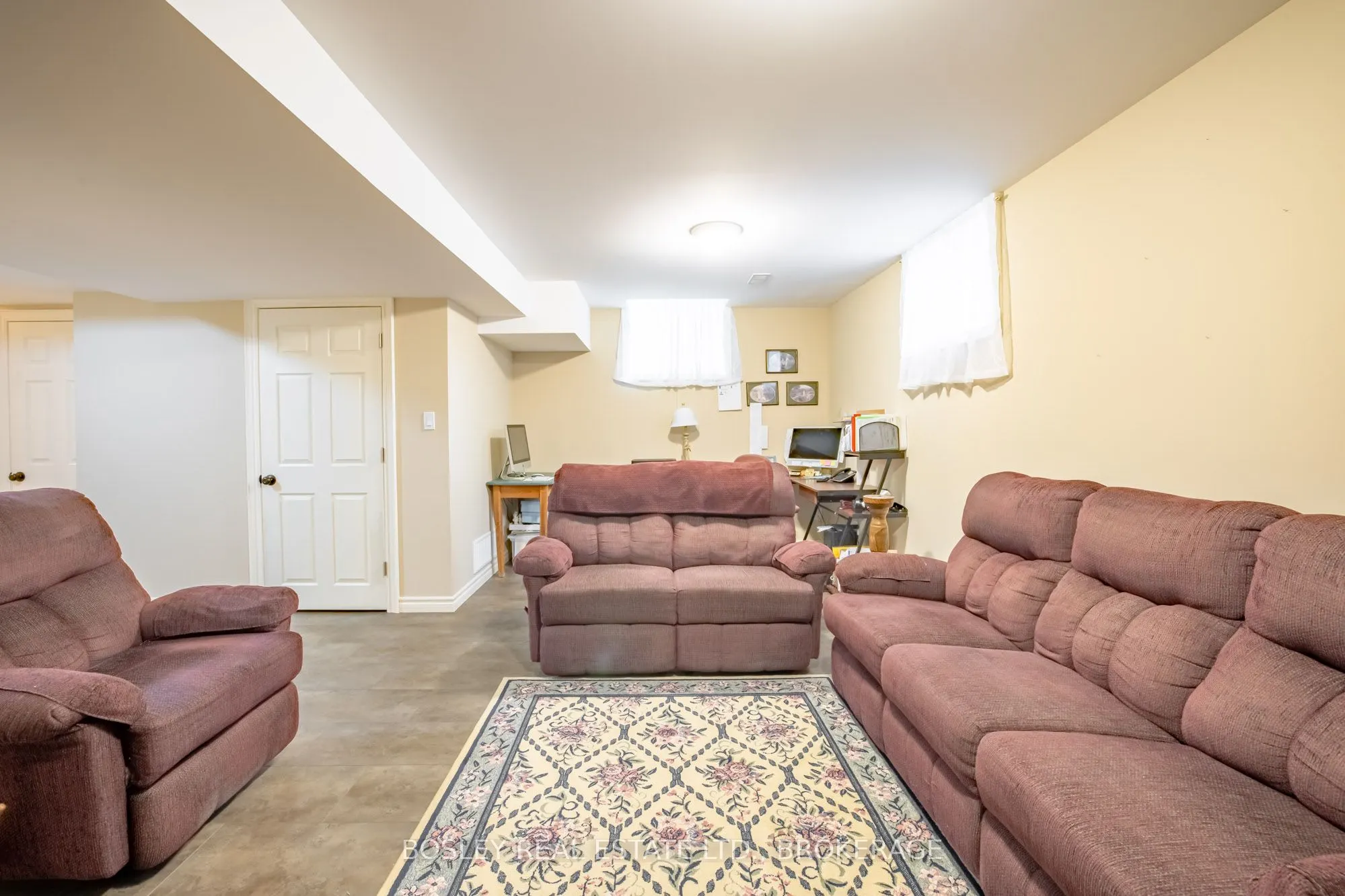 409 Niagara Street, #16