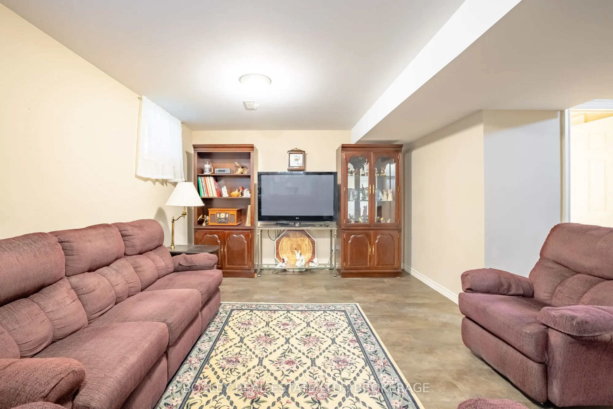 409 Niagara Street, #16