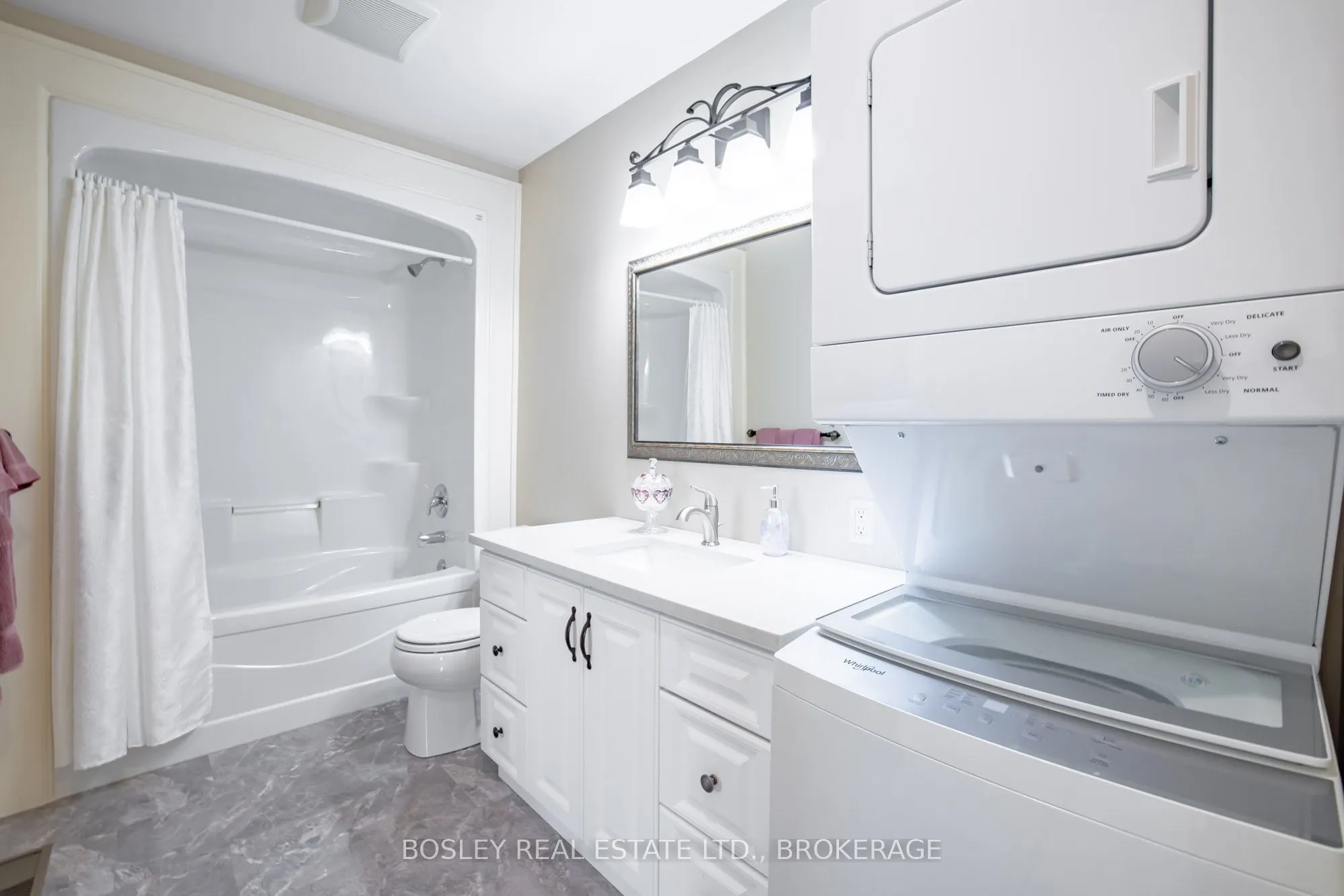 409 Niagara Street, #16