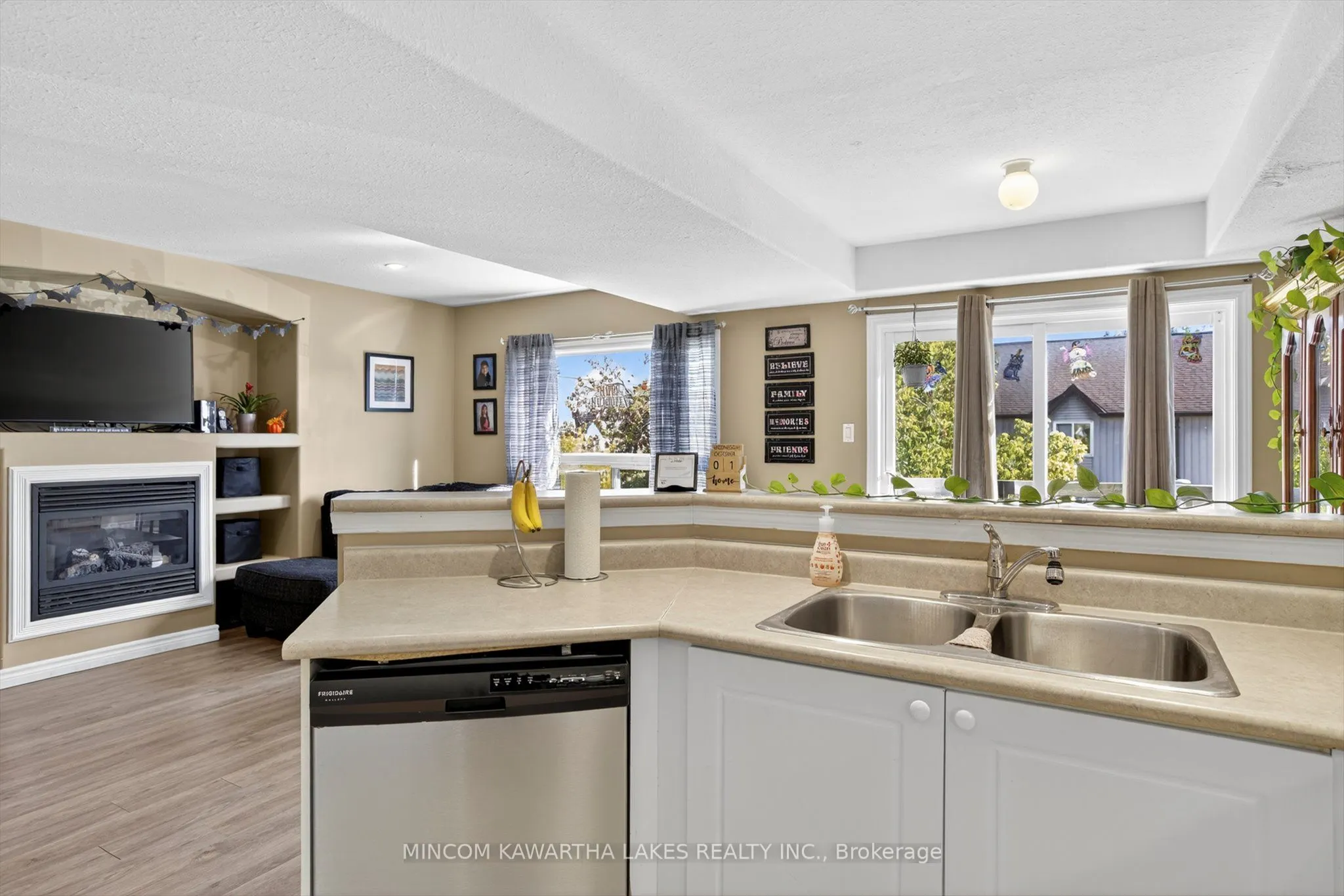 724 Trailview Drive