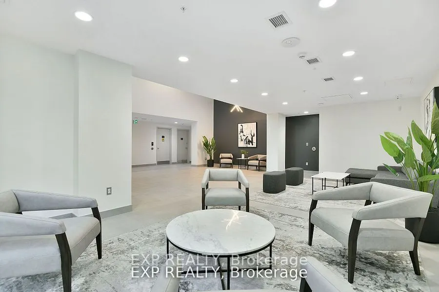 36 Robinson Avenue, #812