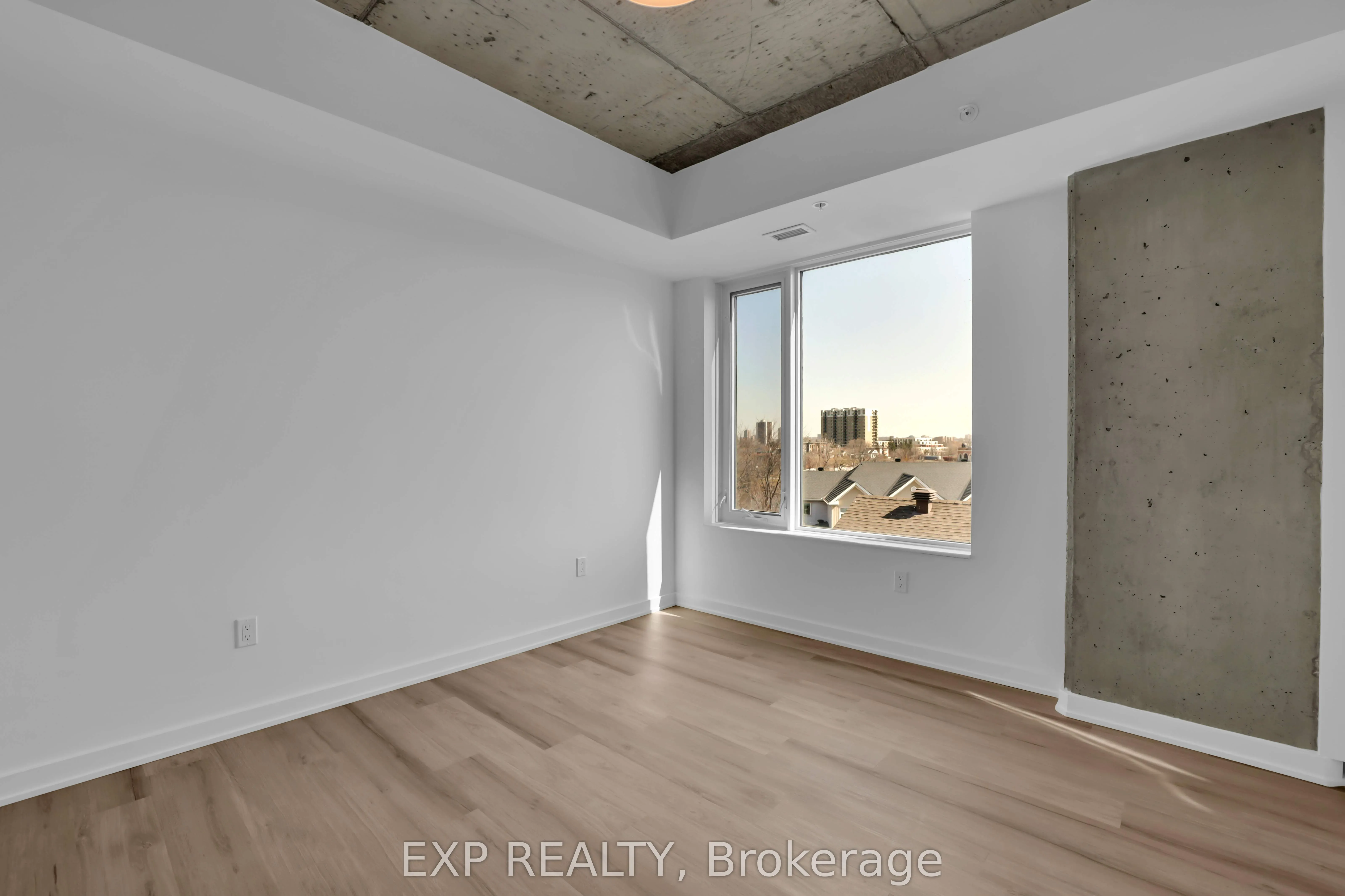 36 Robinson Avenue, #812