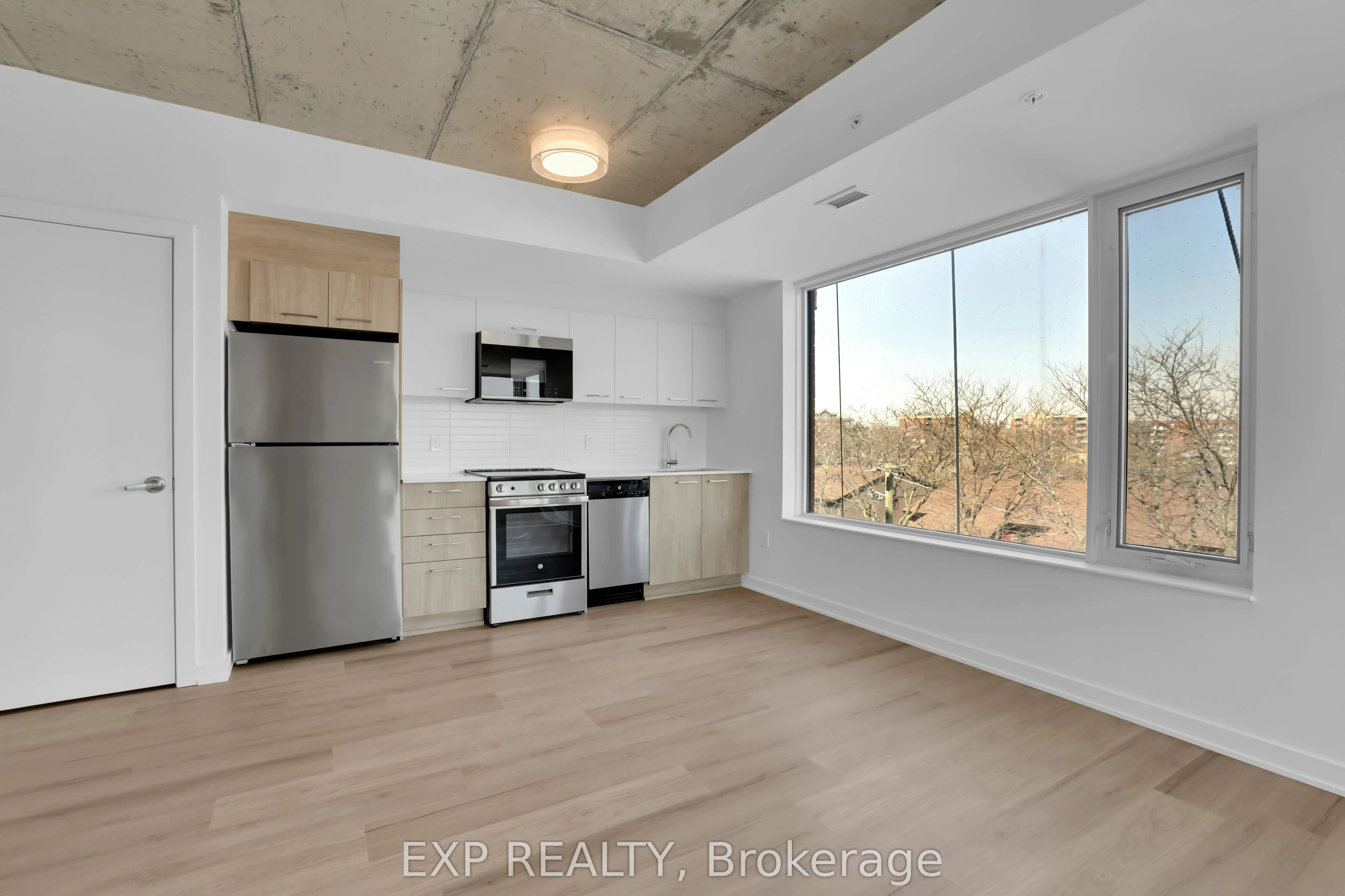 36 Robinson Avenue, #812